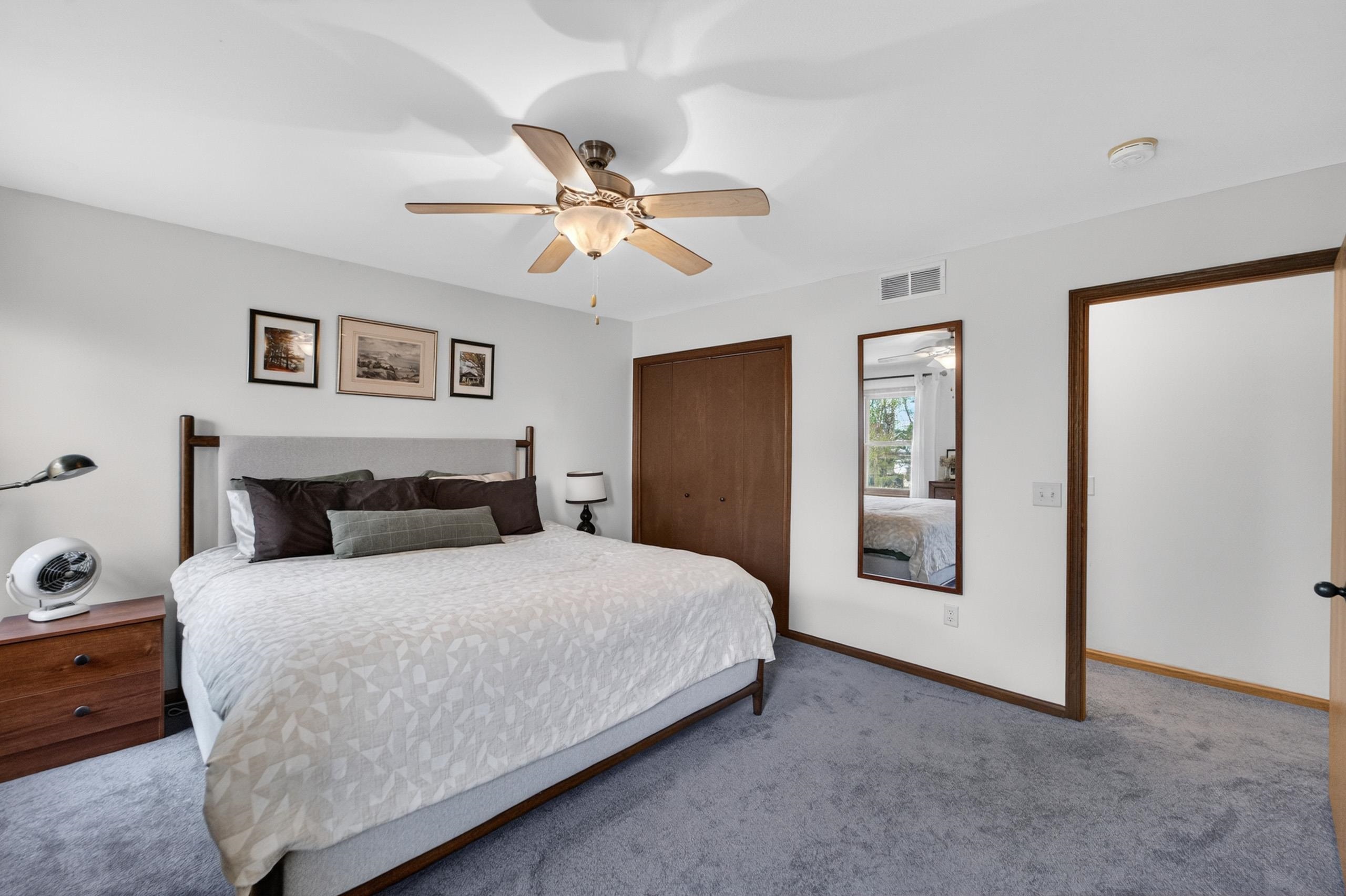 2877 Larkspur Lane