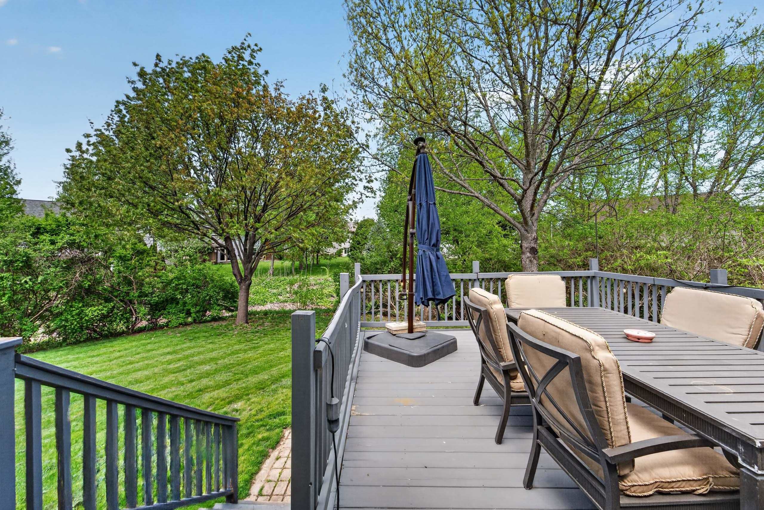 2877 Larkspur Lane