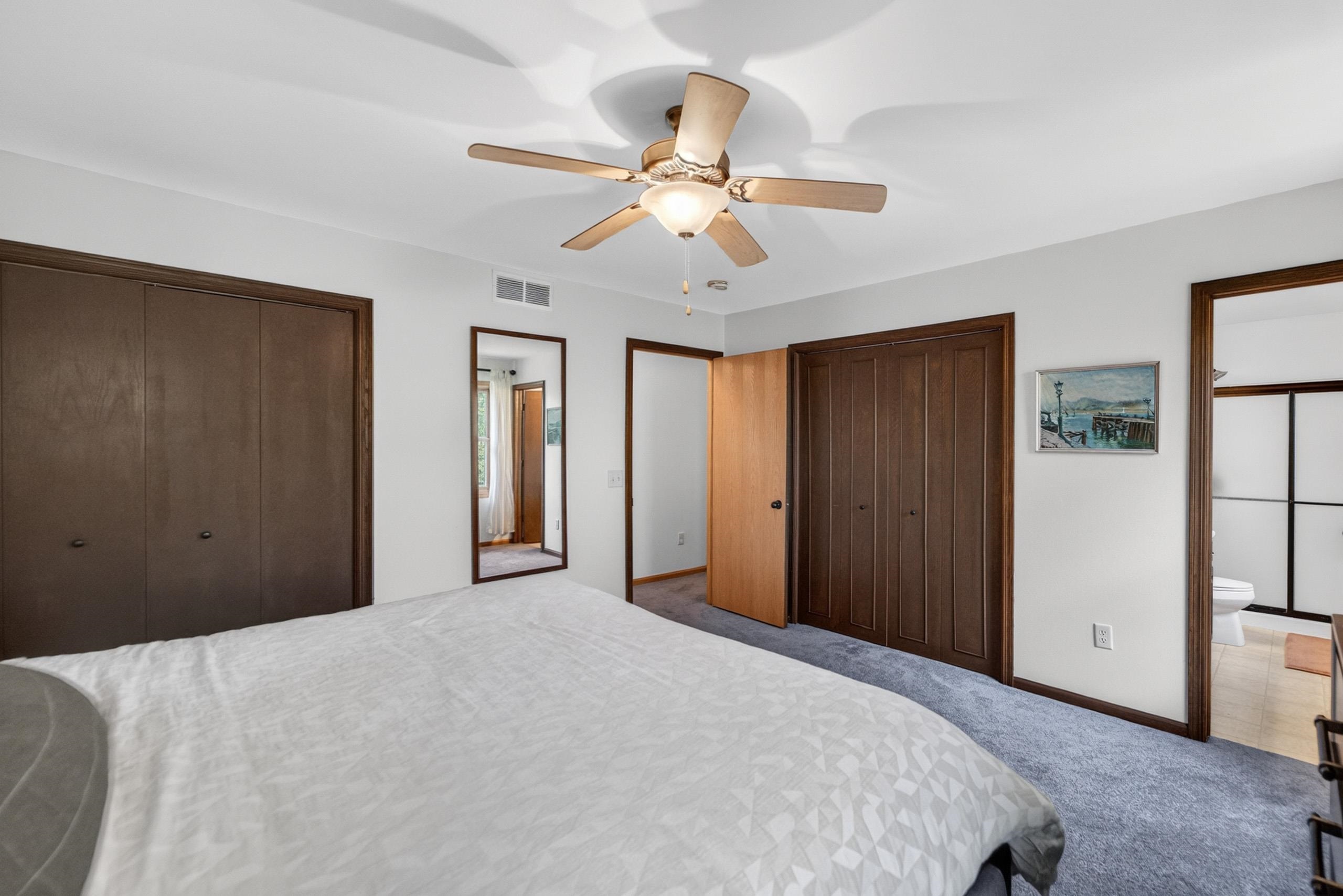2877 Larkspur Lane