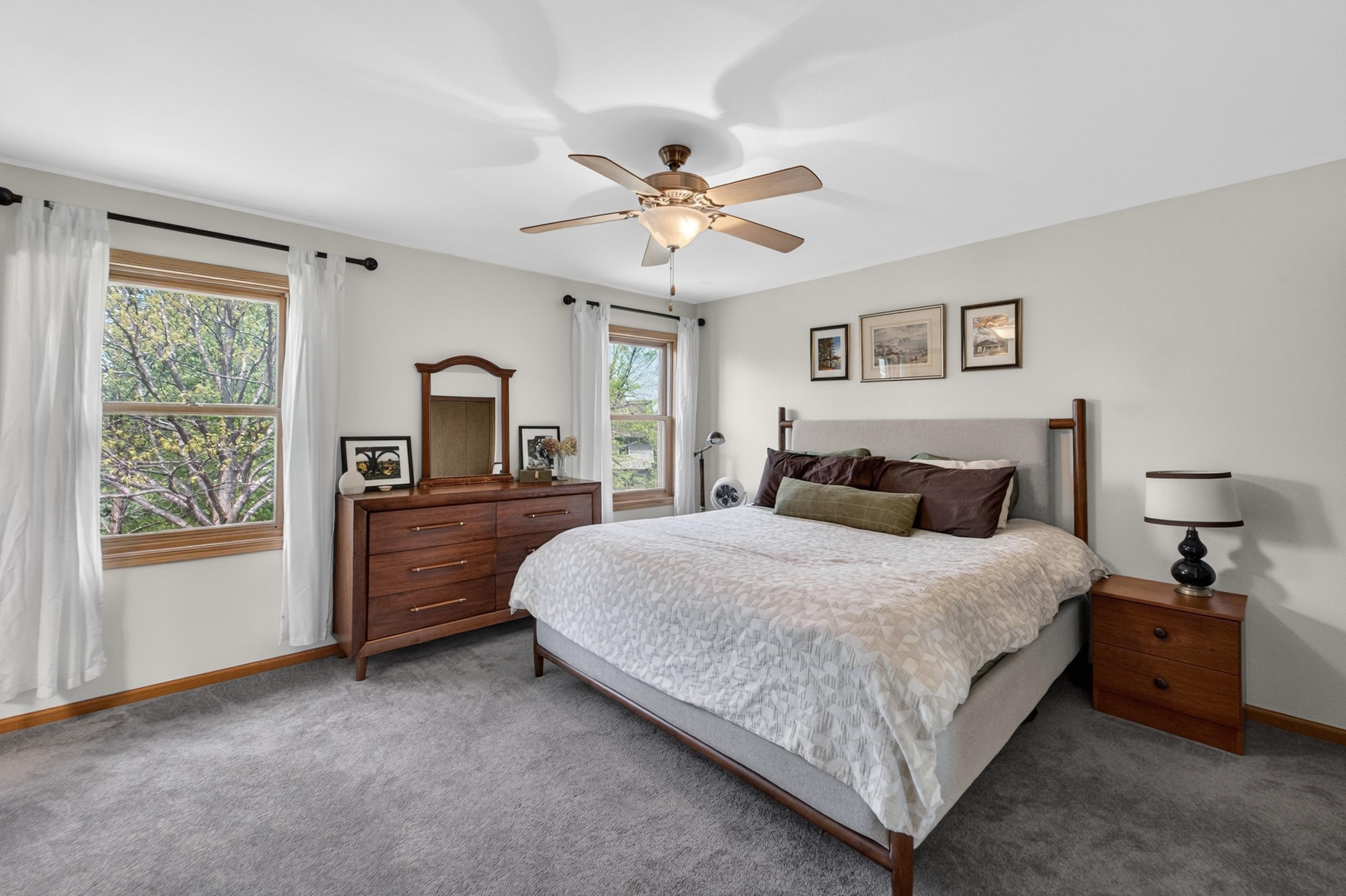 2877 Larkspur Lane