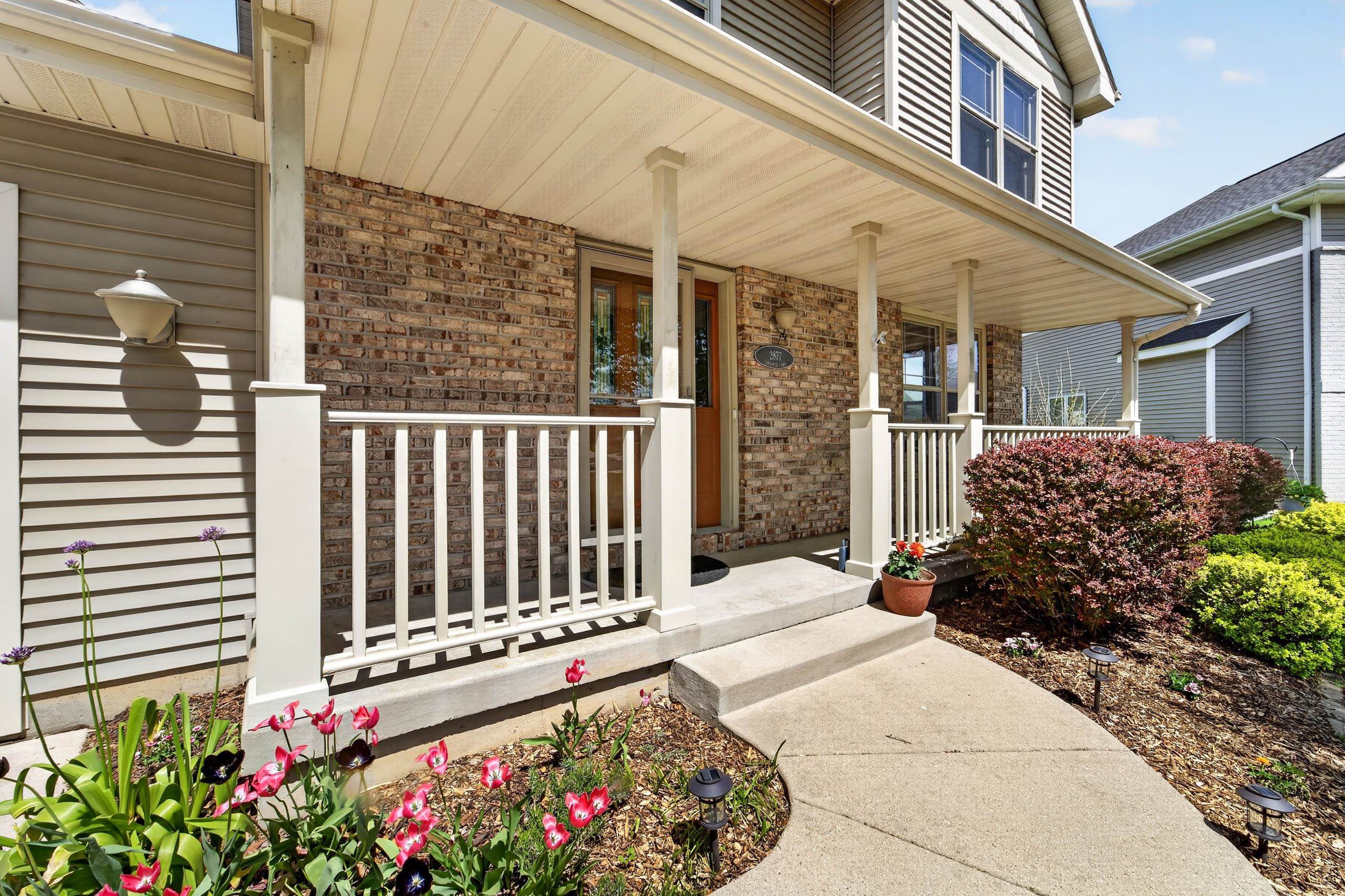 2877 Larkspur Lane