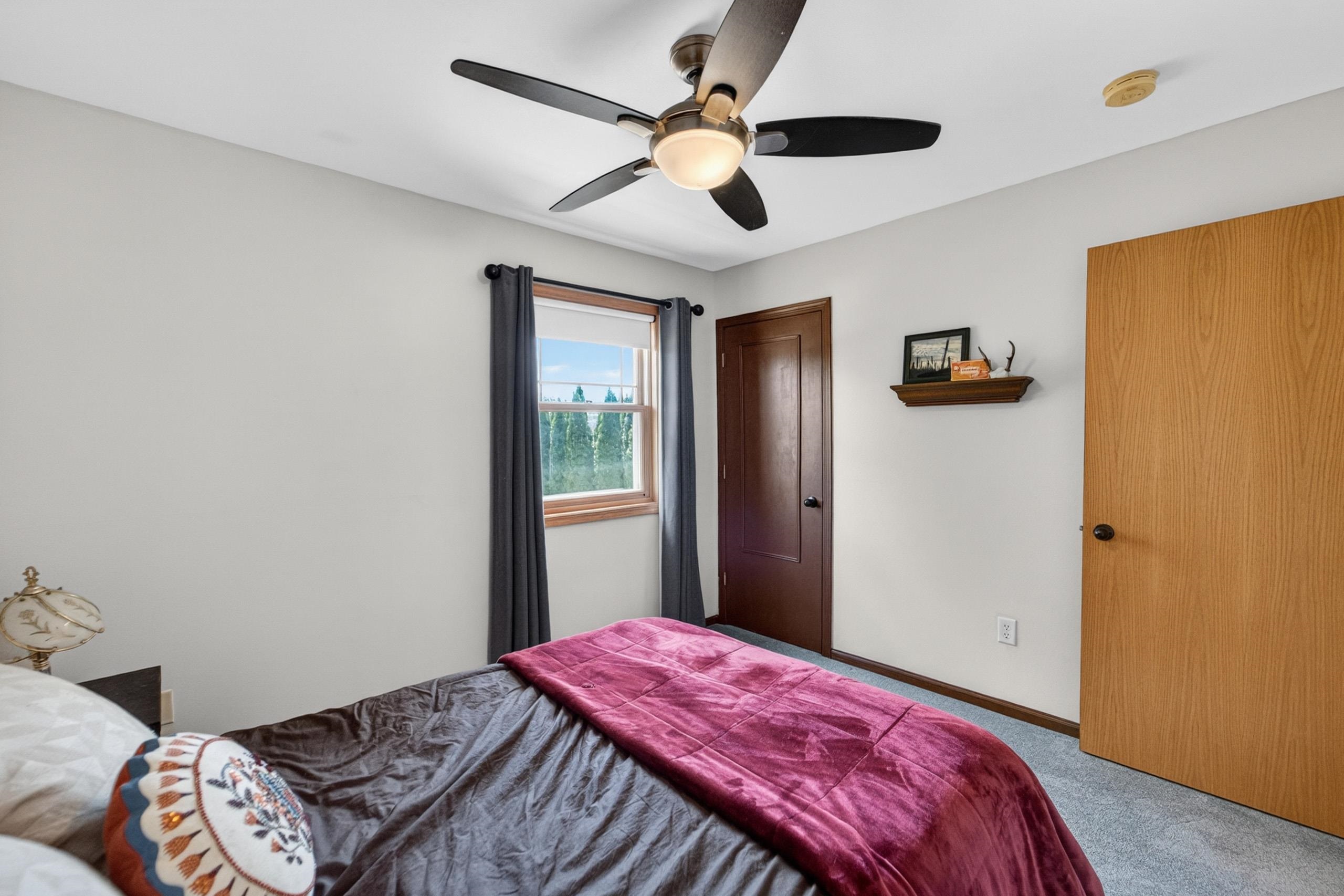 2877 Larkspur Lane