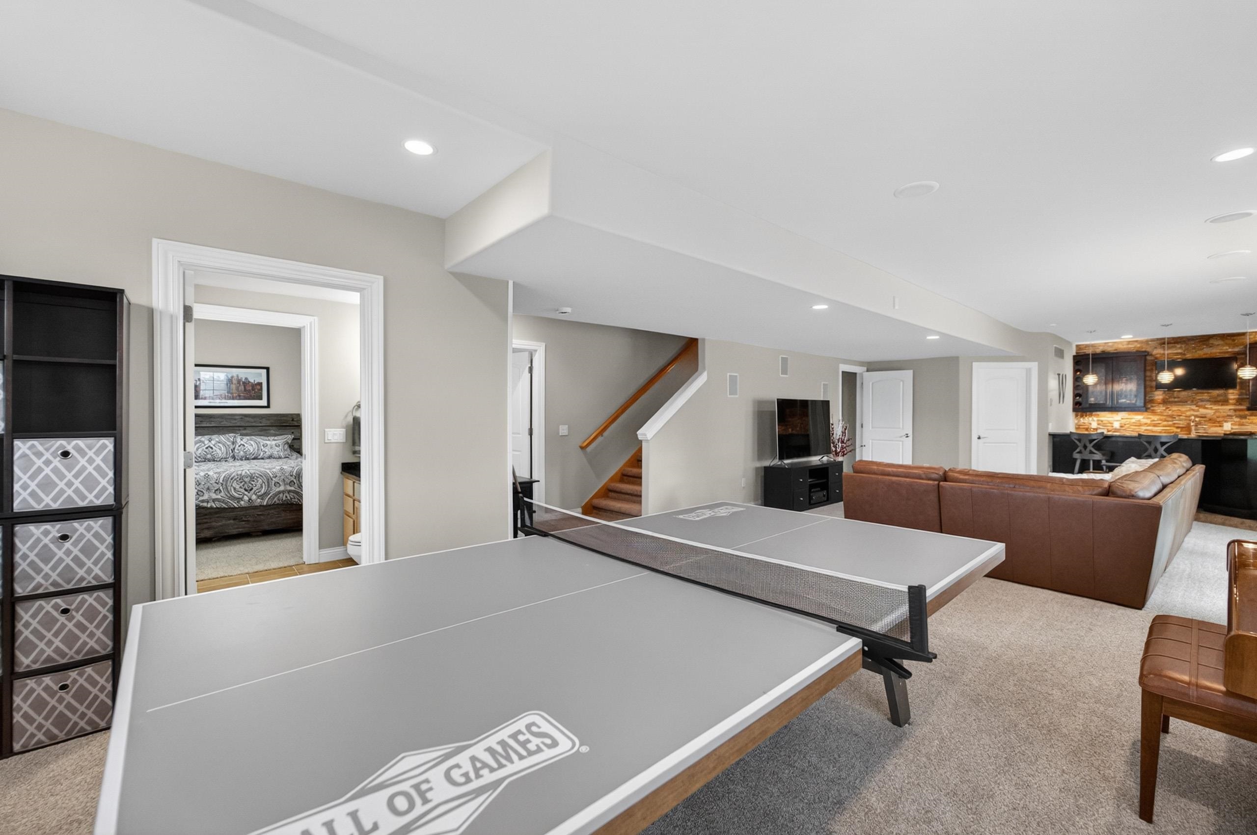 1729 Alysen Lane