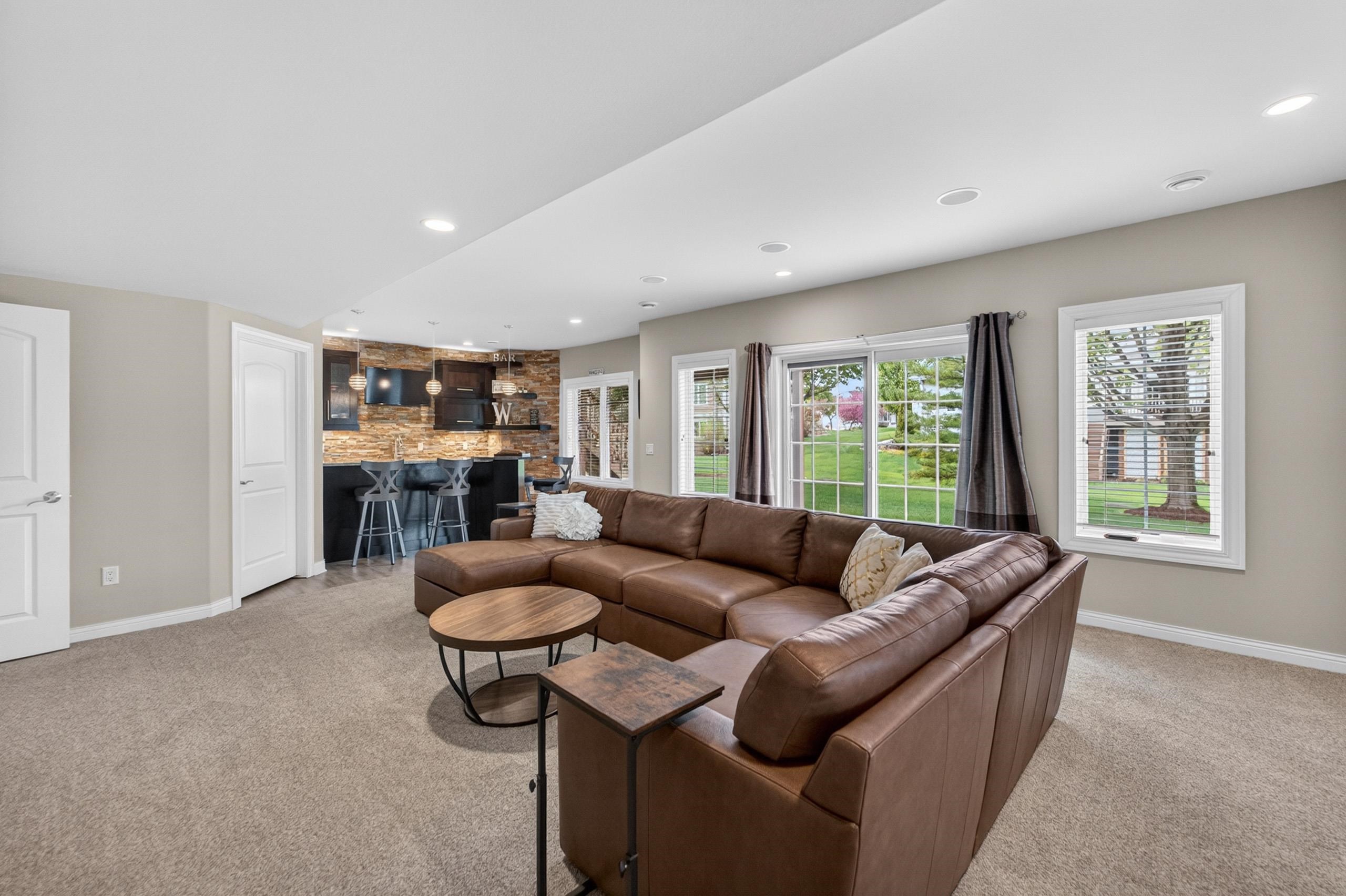 1729 Alysen Lane
