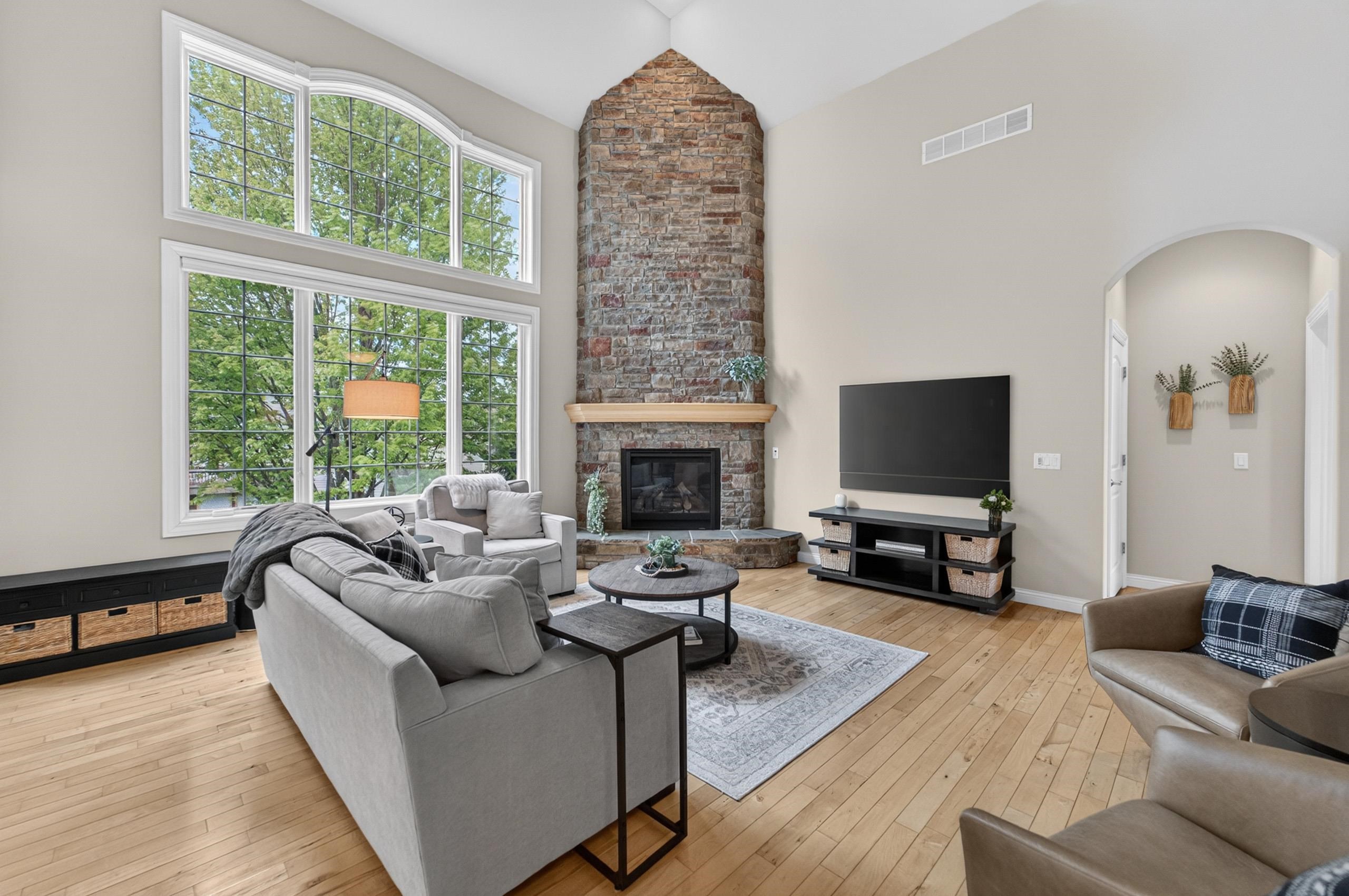 1729 Alysen Lane