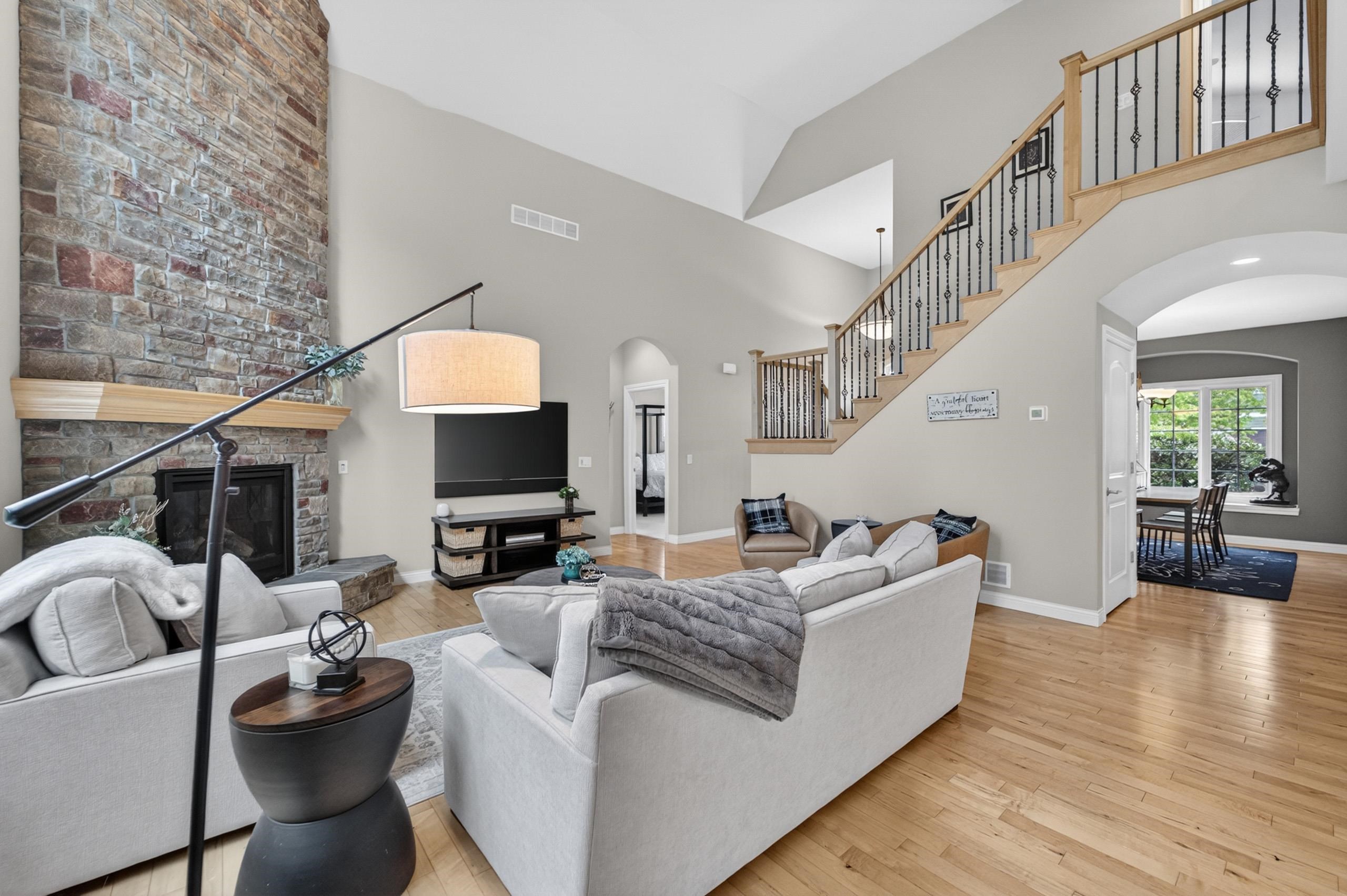 1729 Alysen Lane