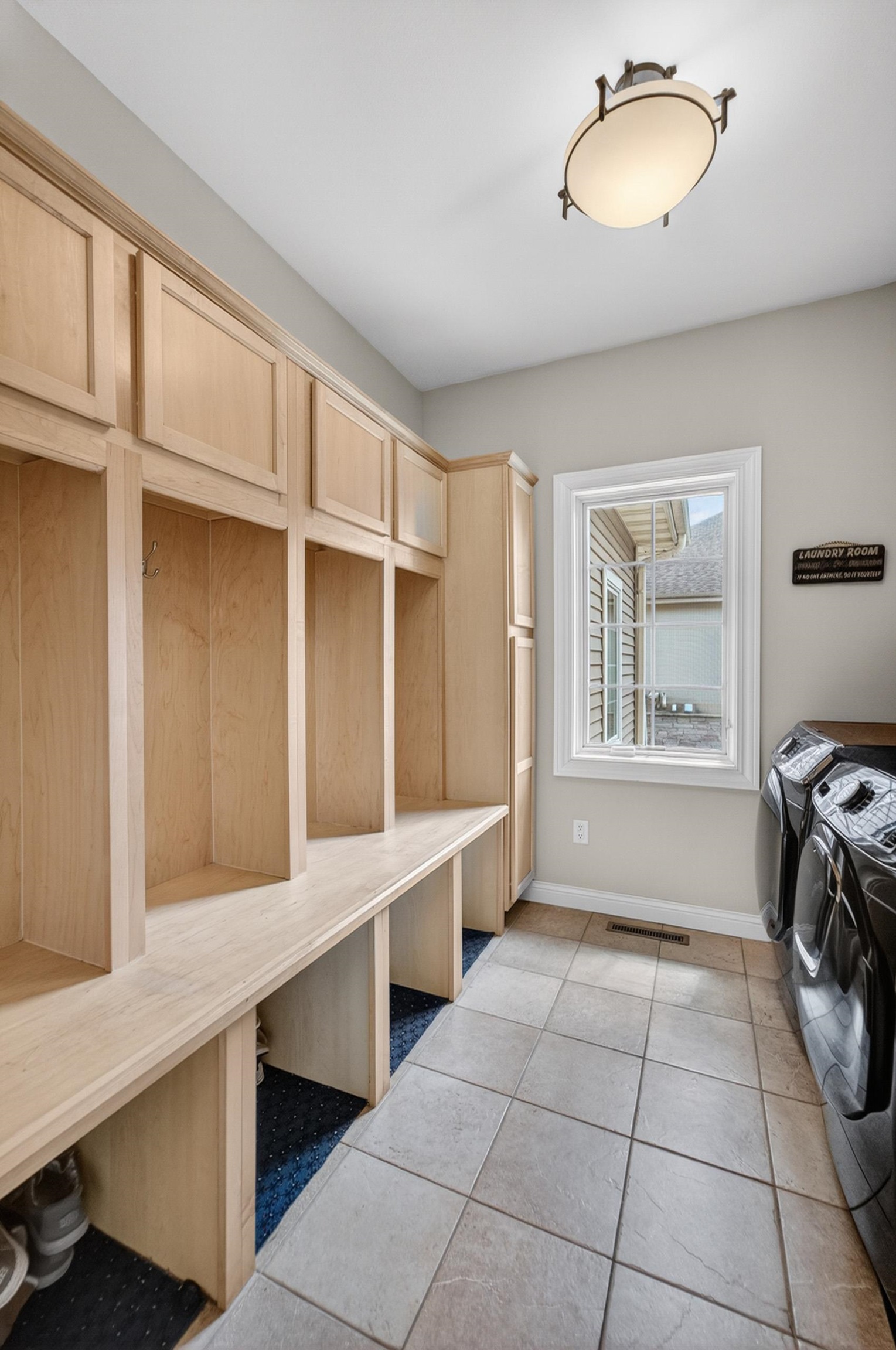 1729 Alysen Lane