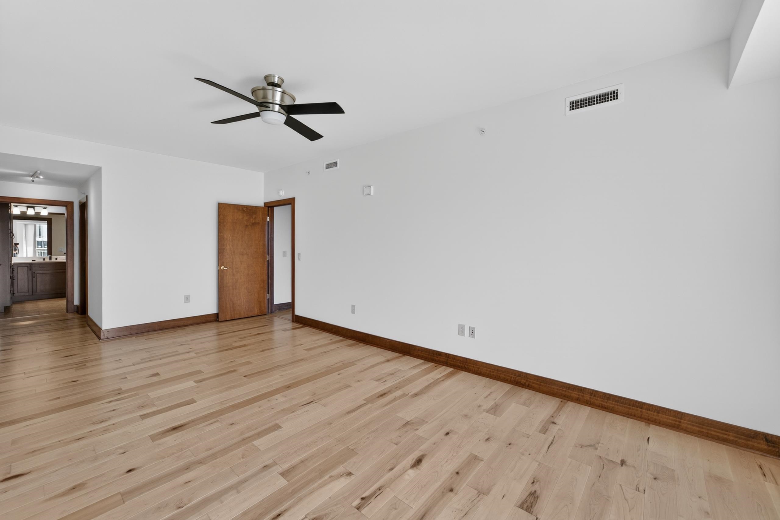 333 W Mifflin Street 6180