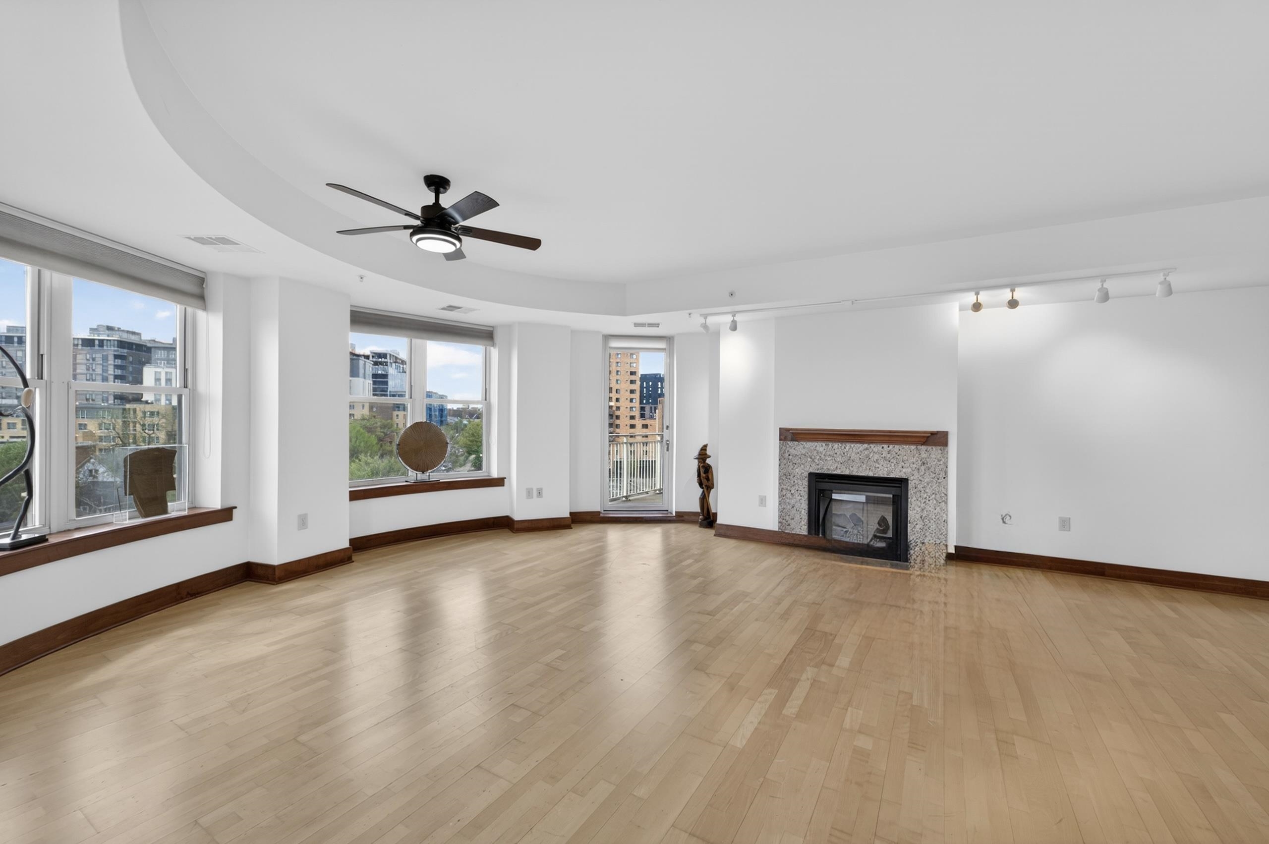 333 W Mifflin Street 6180