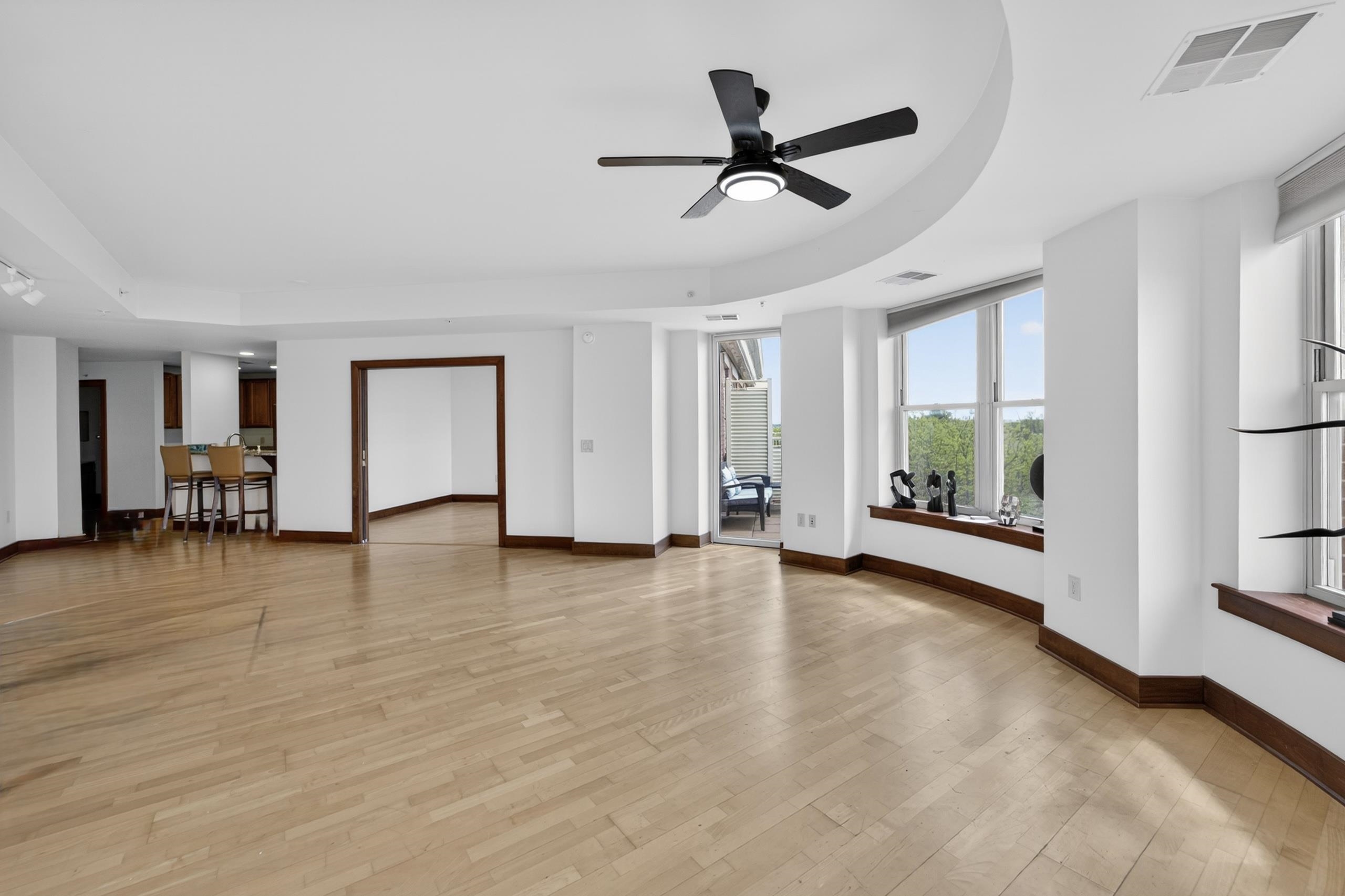 333 W Mifflin Street 6180
