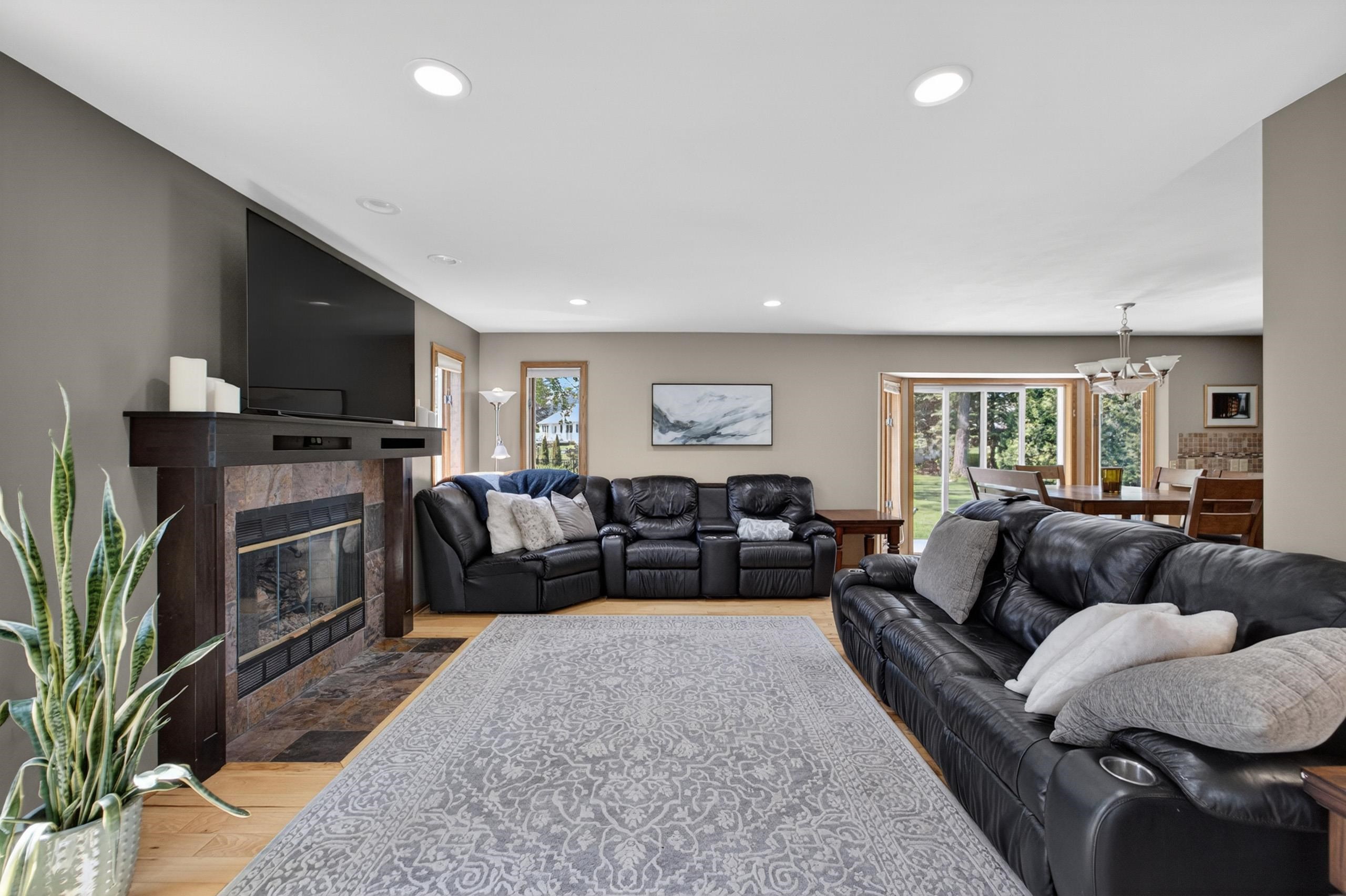 404 Doral Court