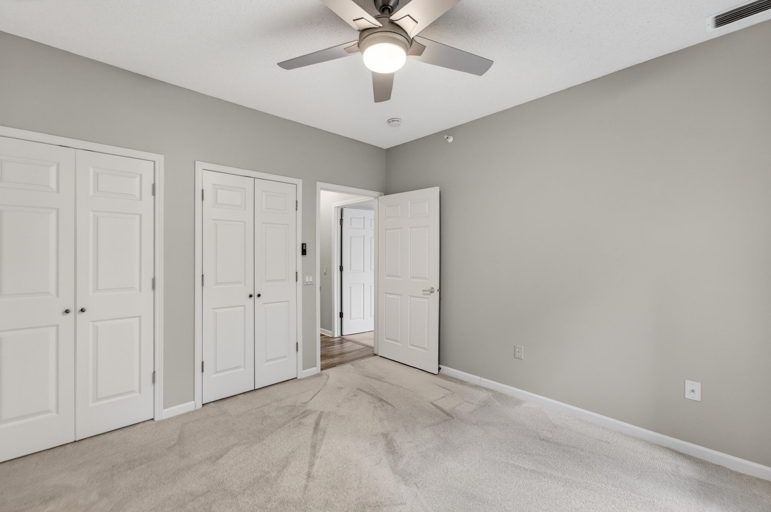 1612 S Golf Glen D