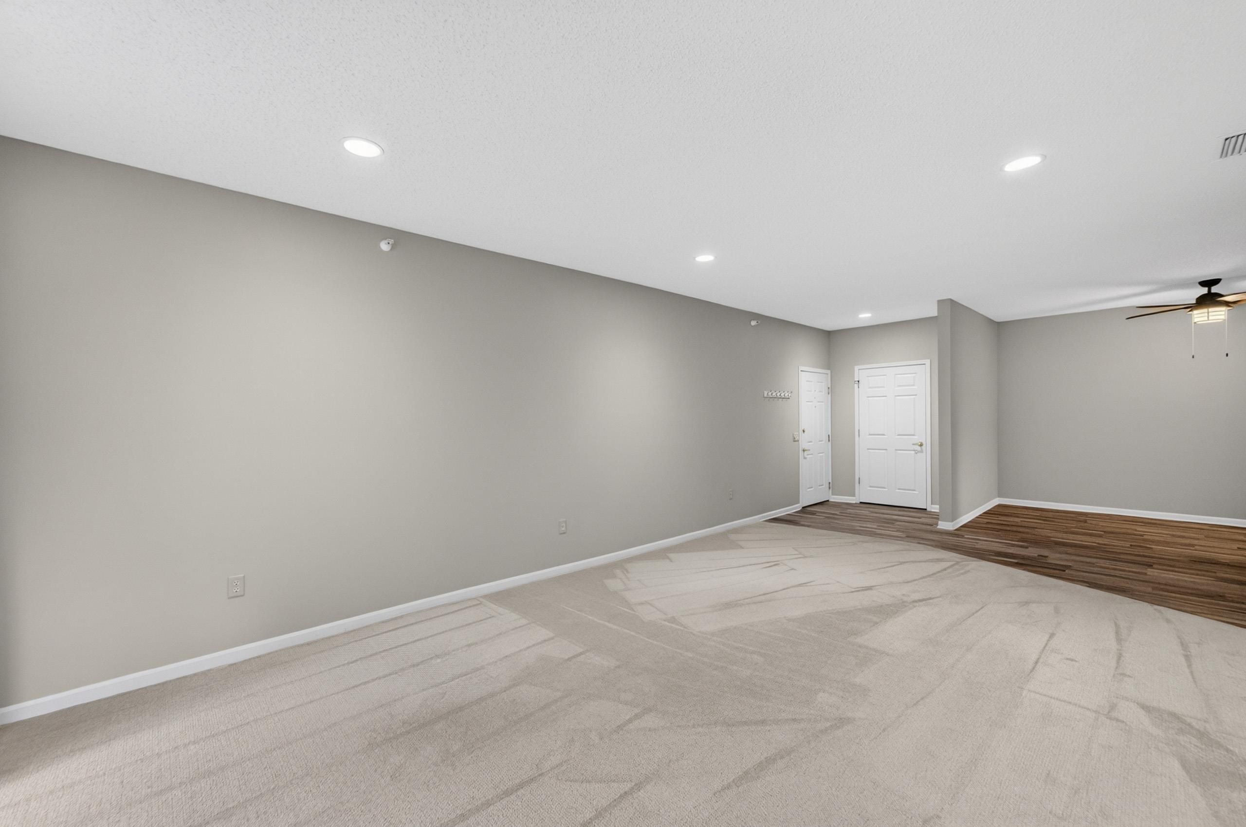 1612 S Golf Glen D