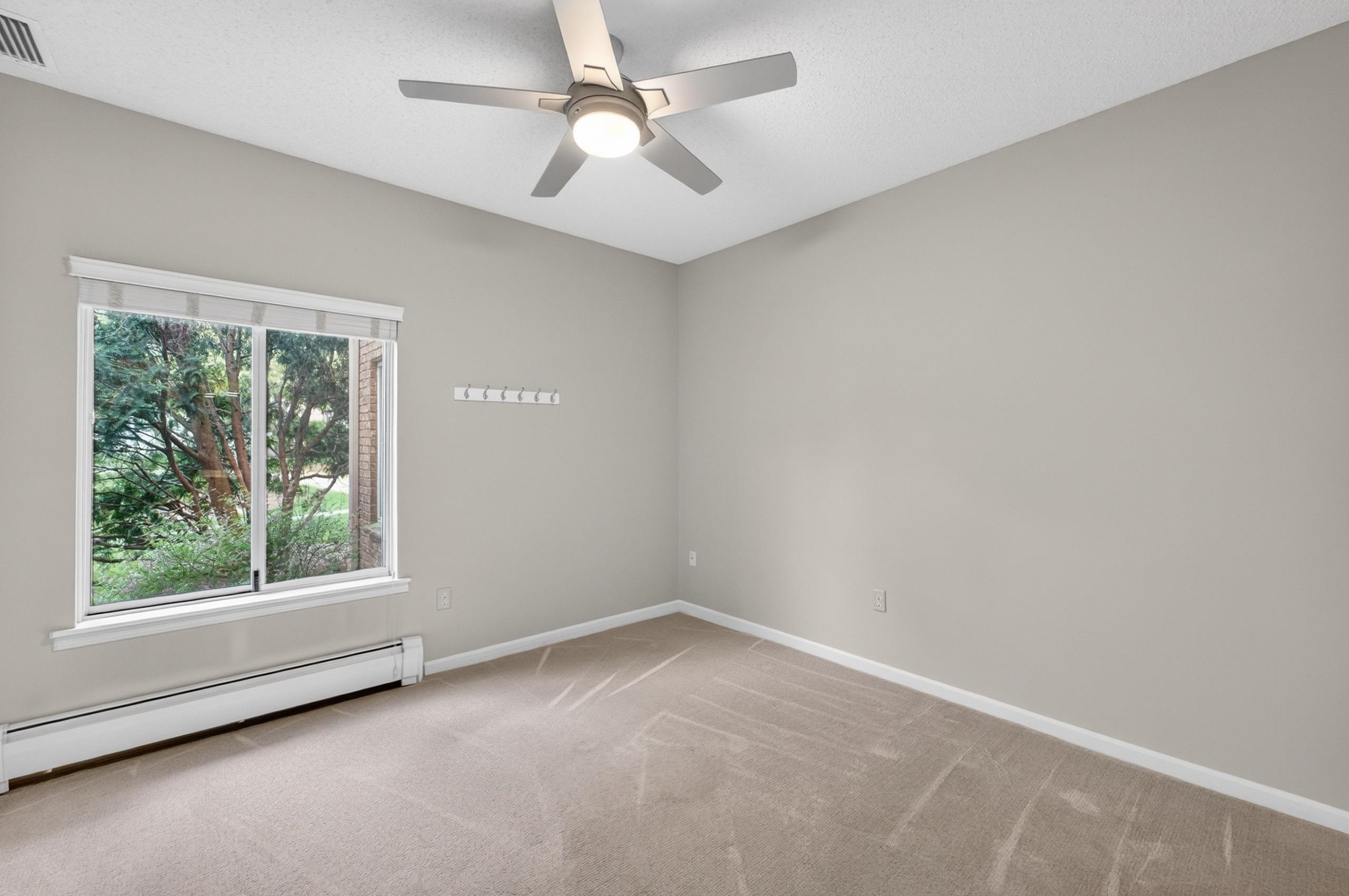 1612 S Golf Glen D