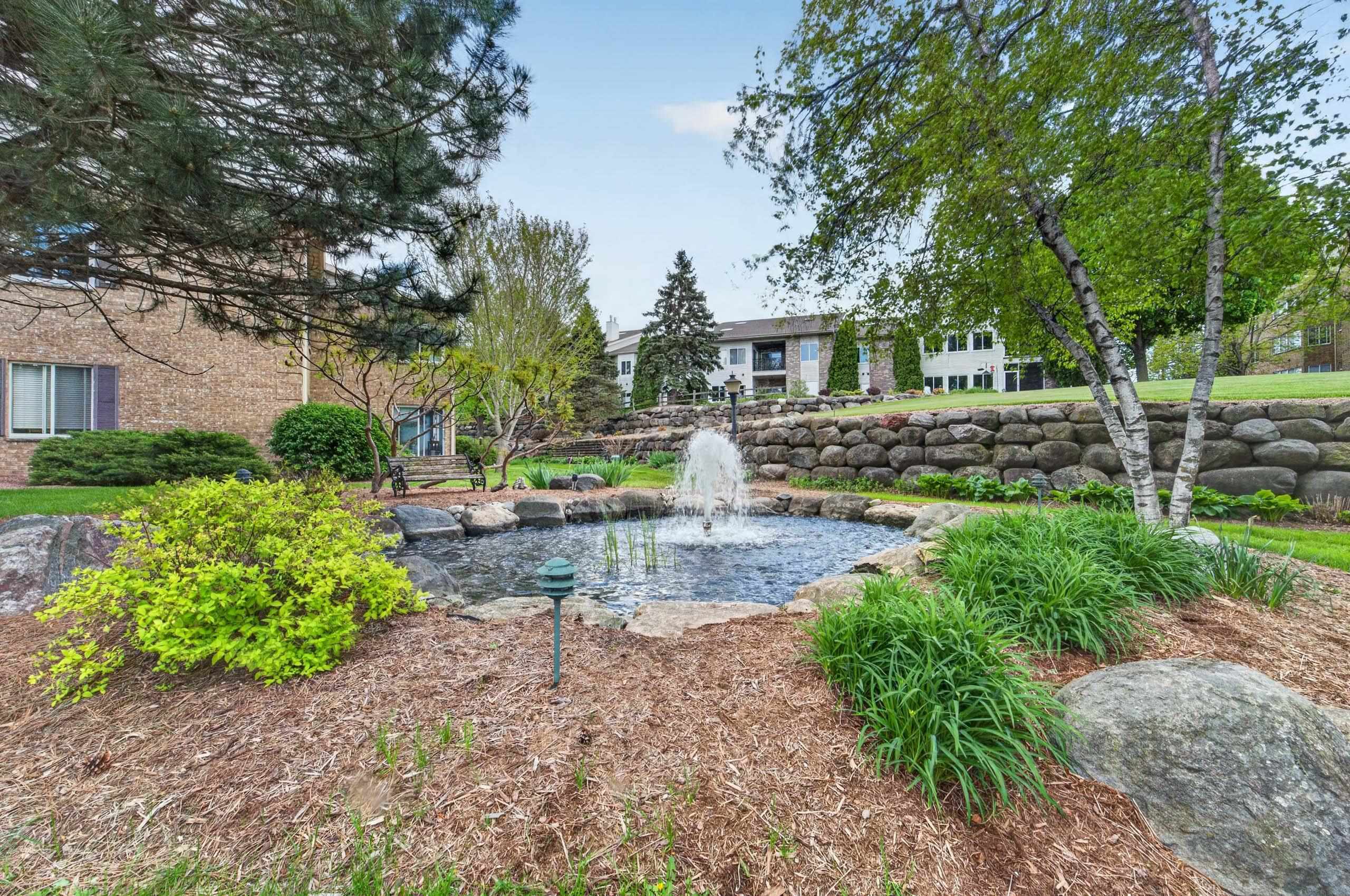 1612 S Golf Glen D
