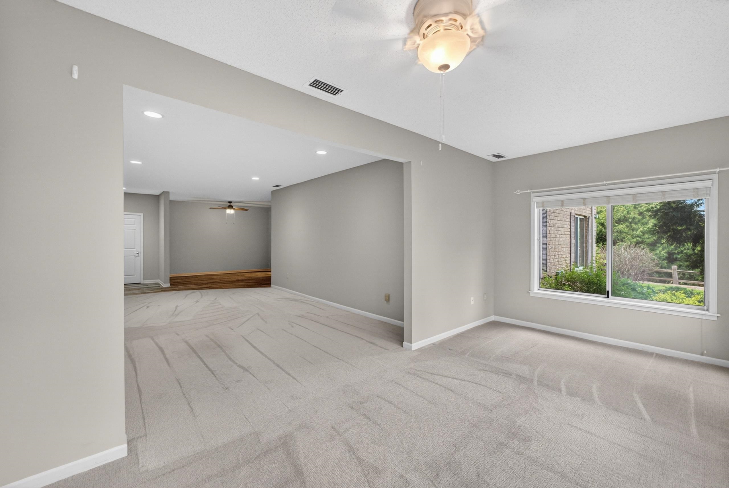 1612 S Golf Glen D