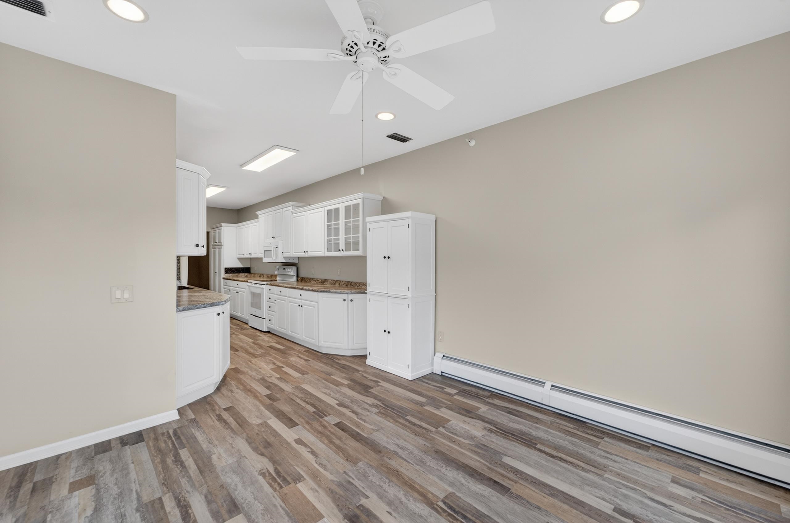 1612 S Golf Glen D