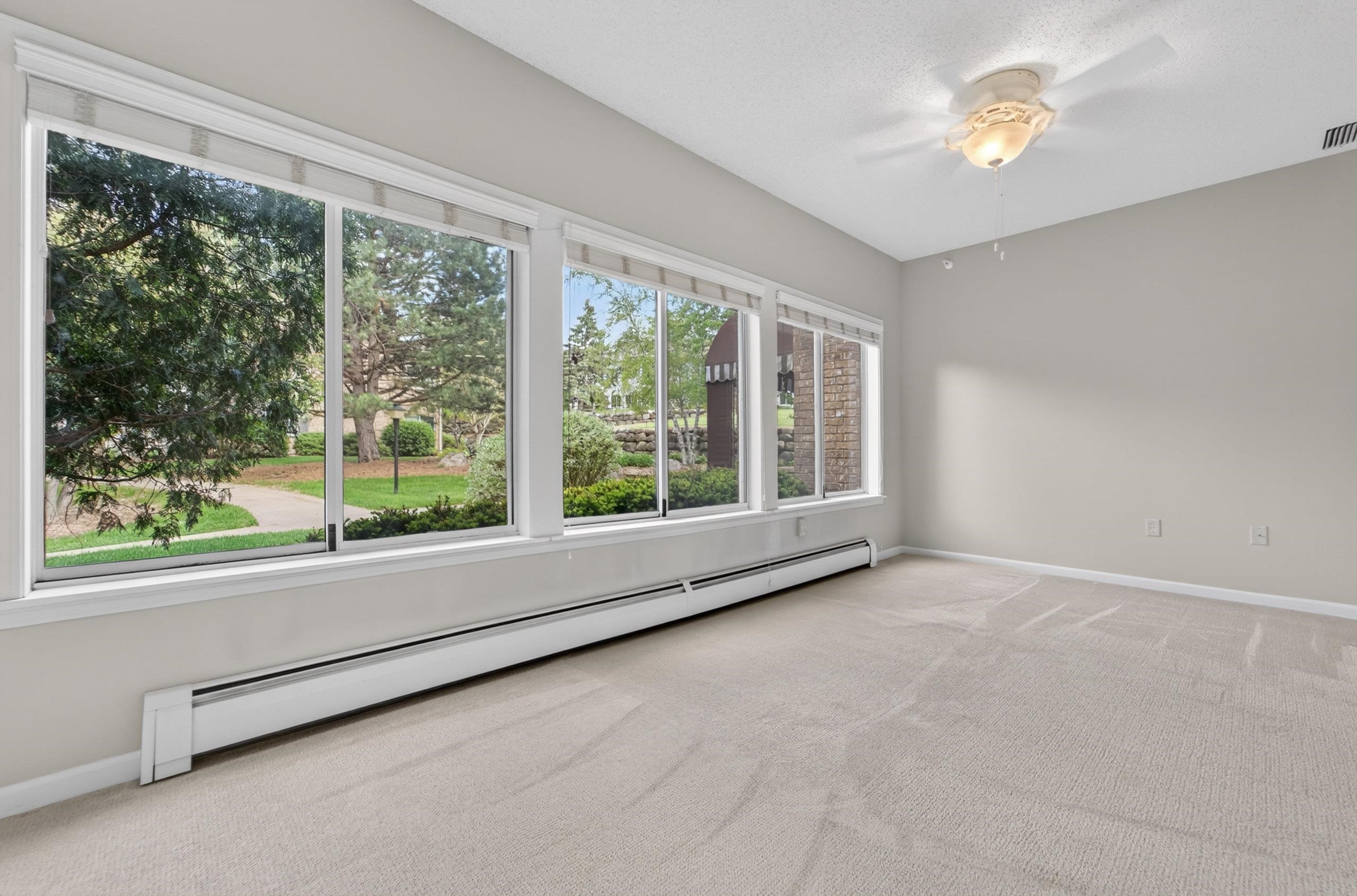 1612 S Golf Glen D