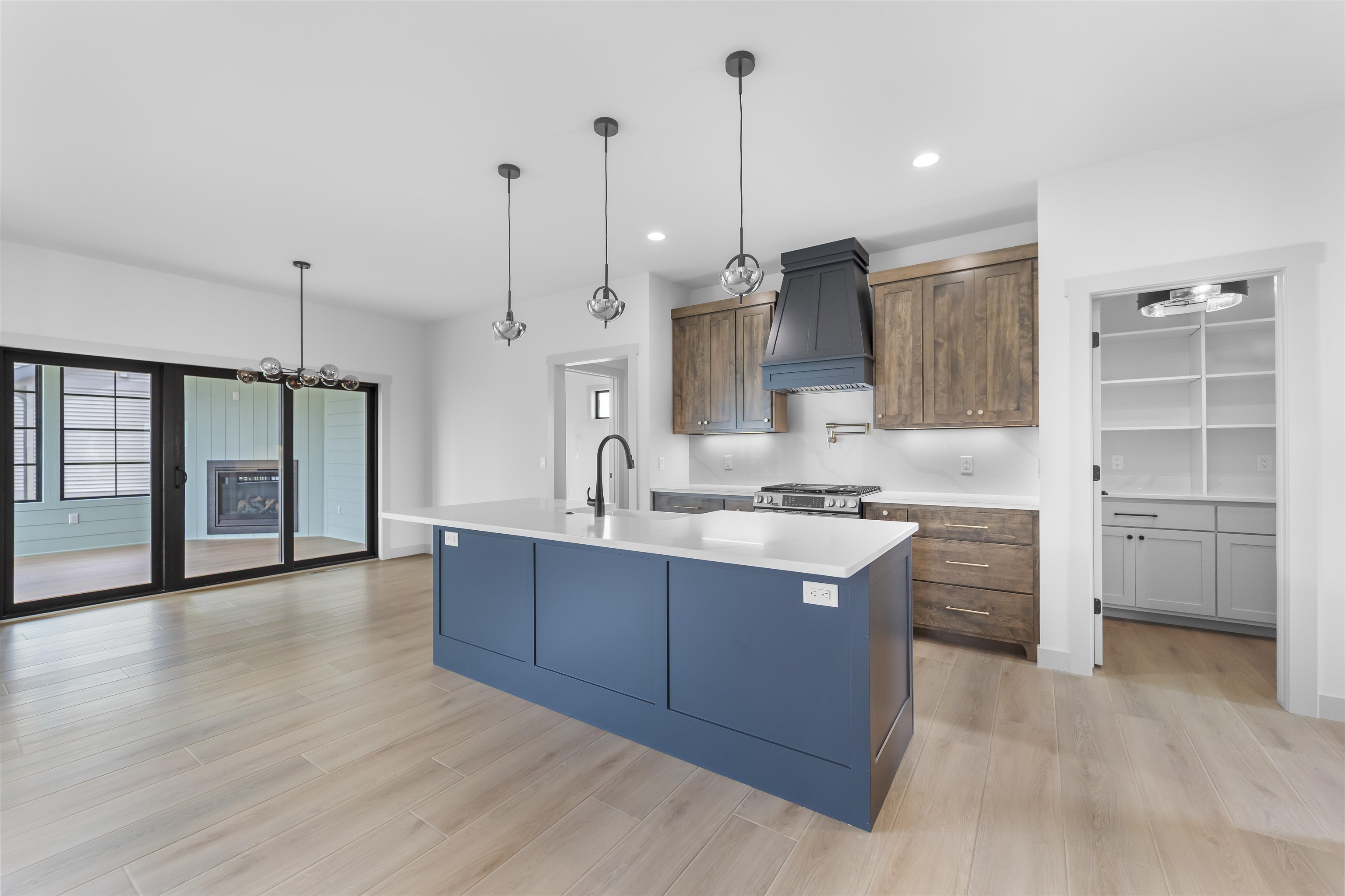 7710 Larkspur Lane