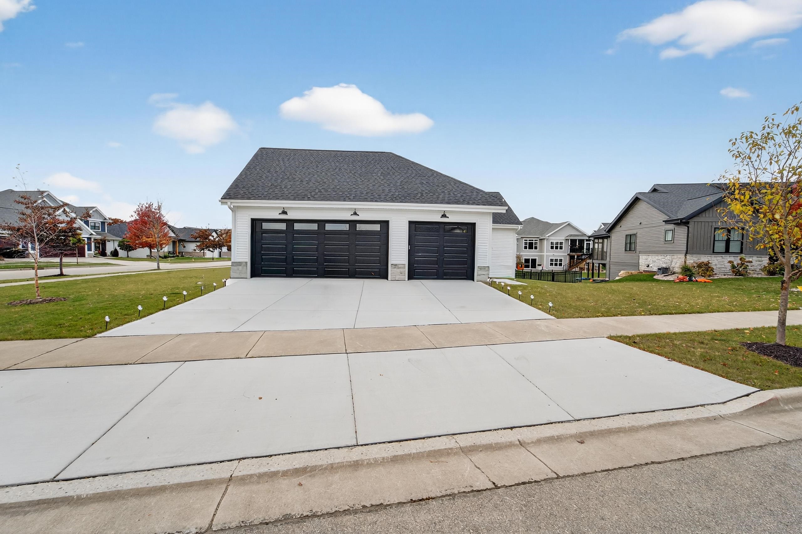 7710 Larkspur Lane