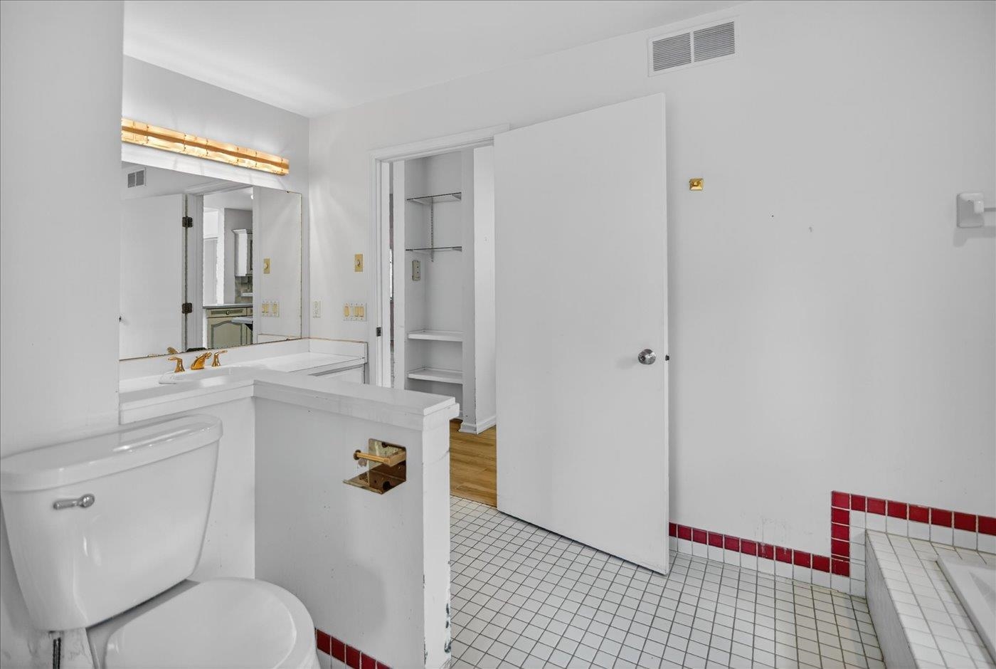 5824 Osmundsen Court