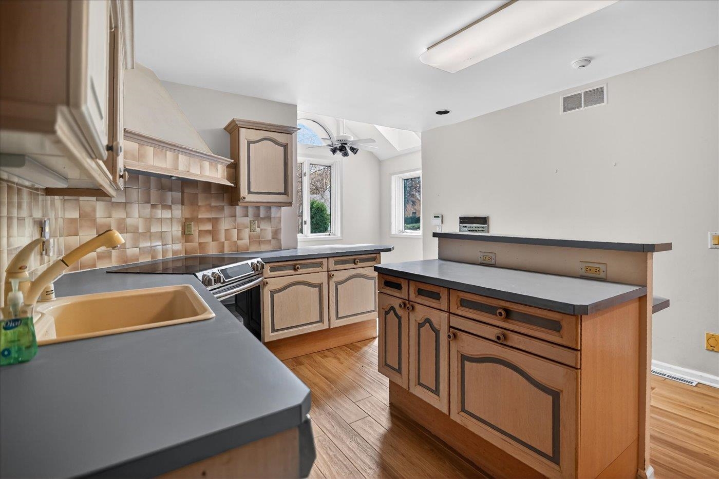 5824 Osmundsen Court