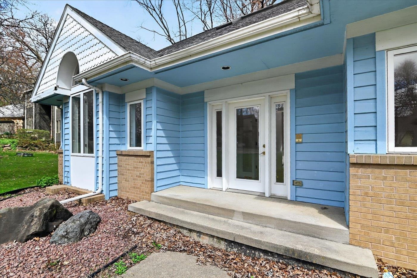 5824 Osmundsen Court