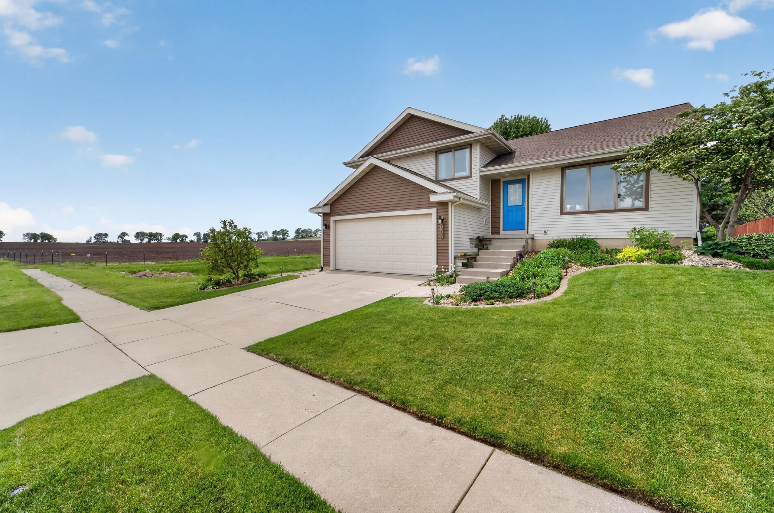 653 Autumn Wood Parkway