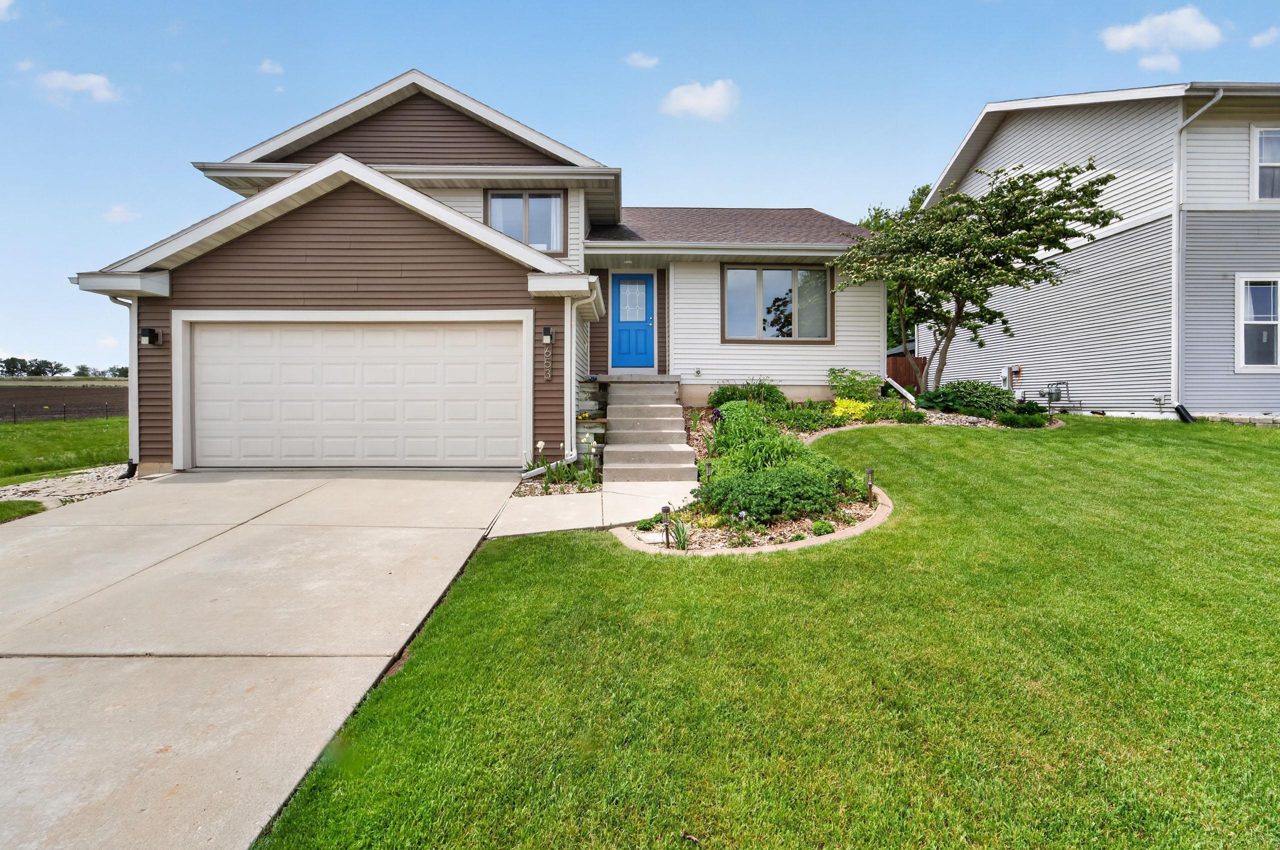 653 Autumn Wood Parkway
