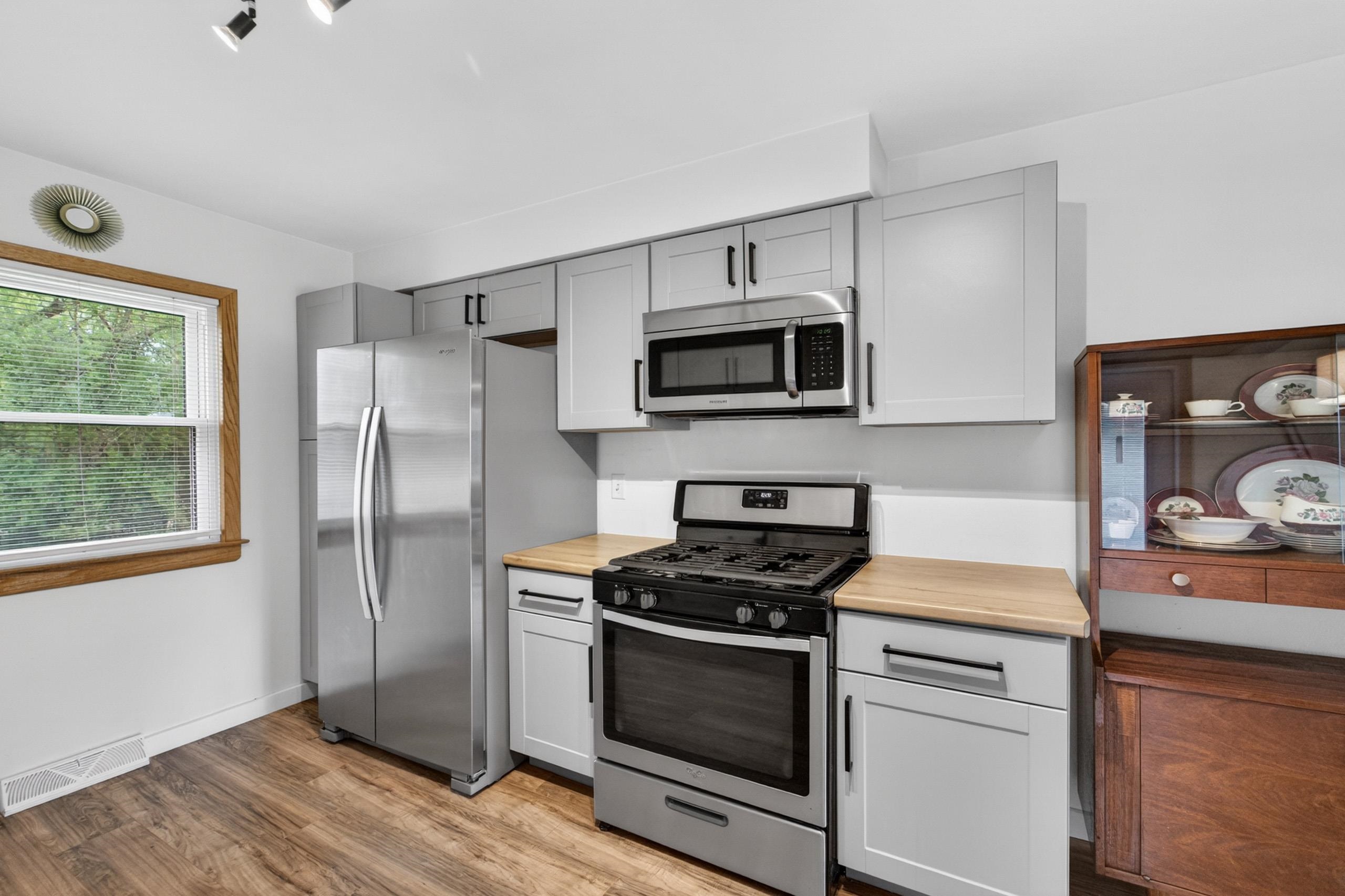 203 Fairview Court