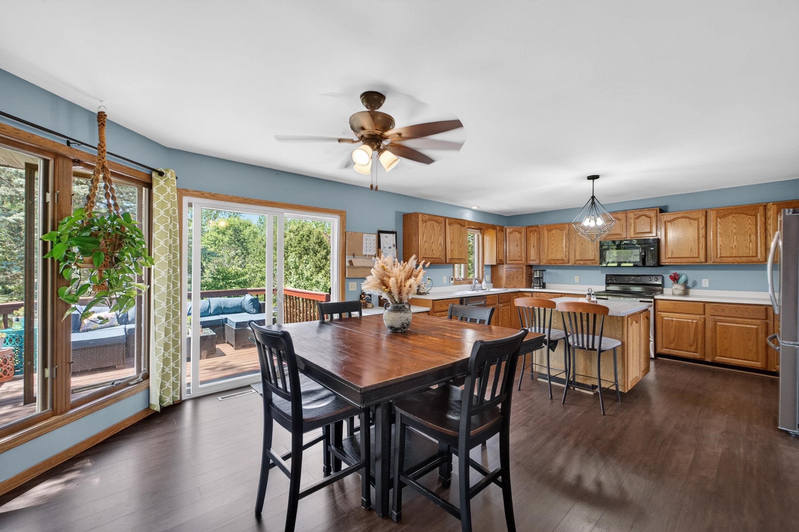 7129 Dorf View Court