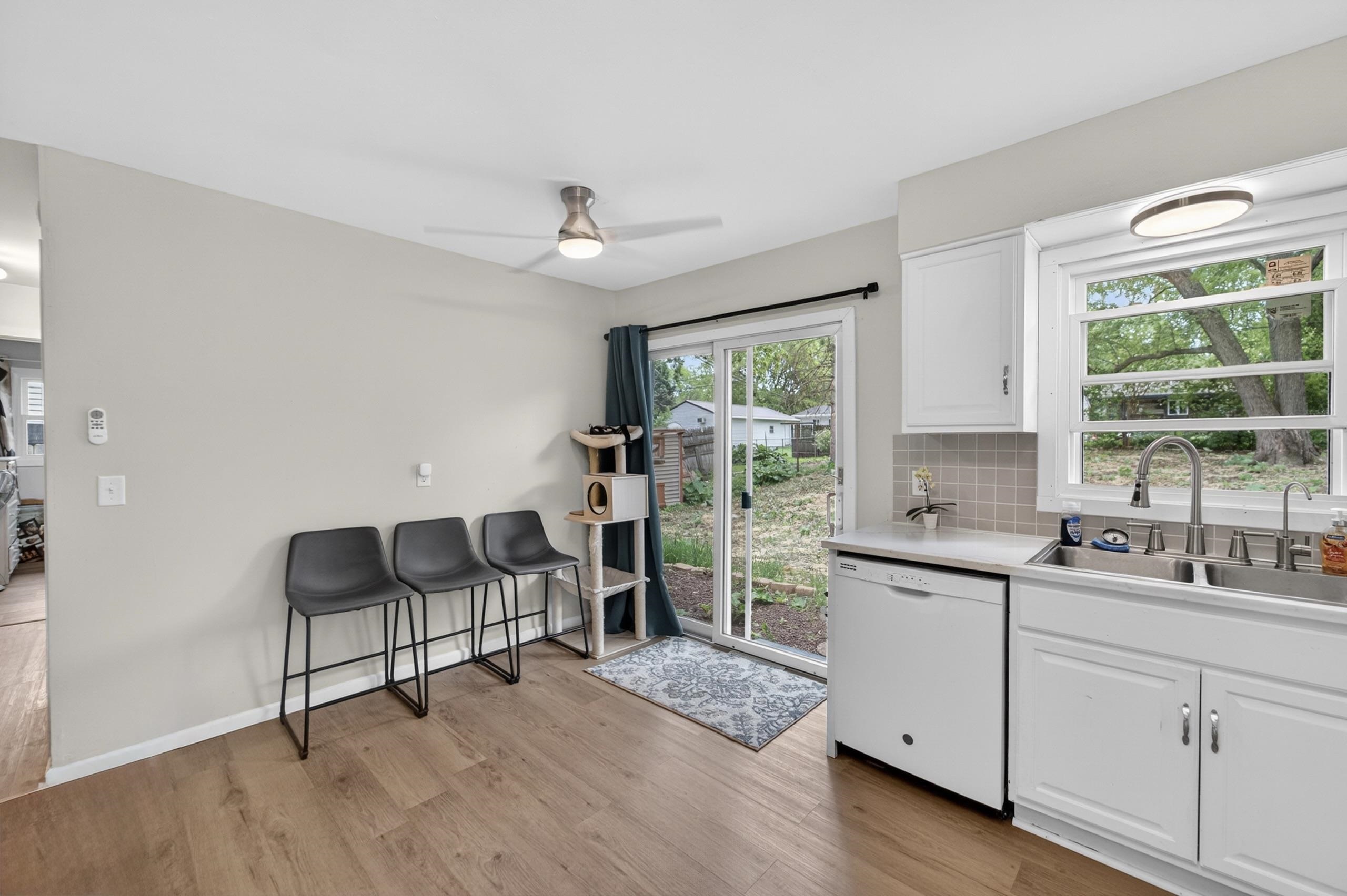 1121 Debra Lane