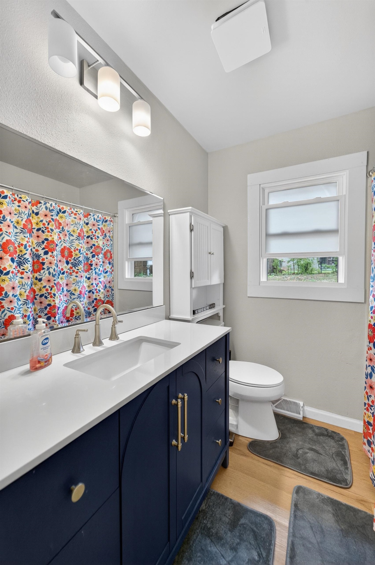 1121 Debra Lane