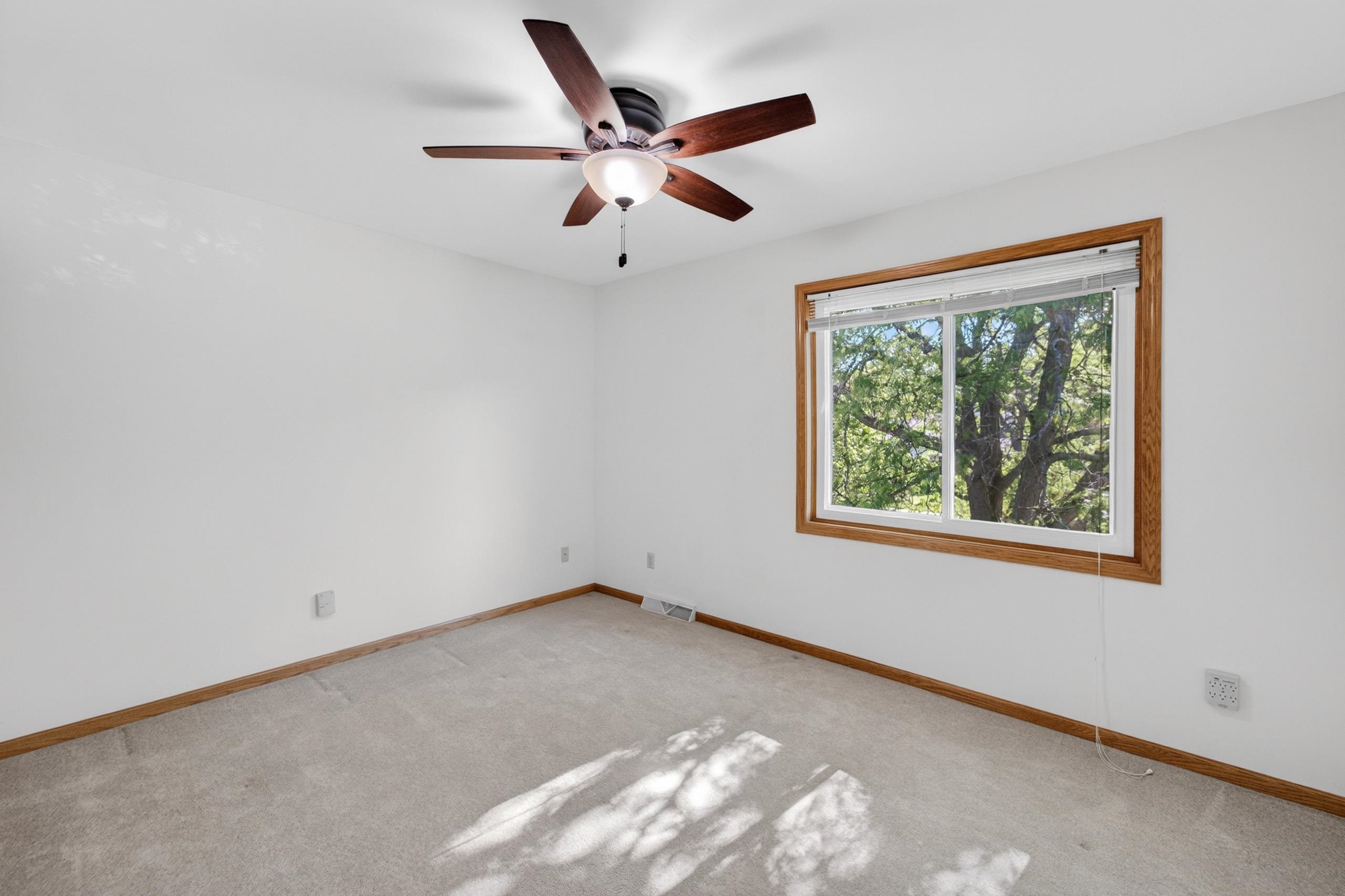 137 Lynne Trail