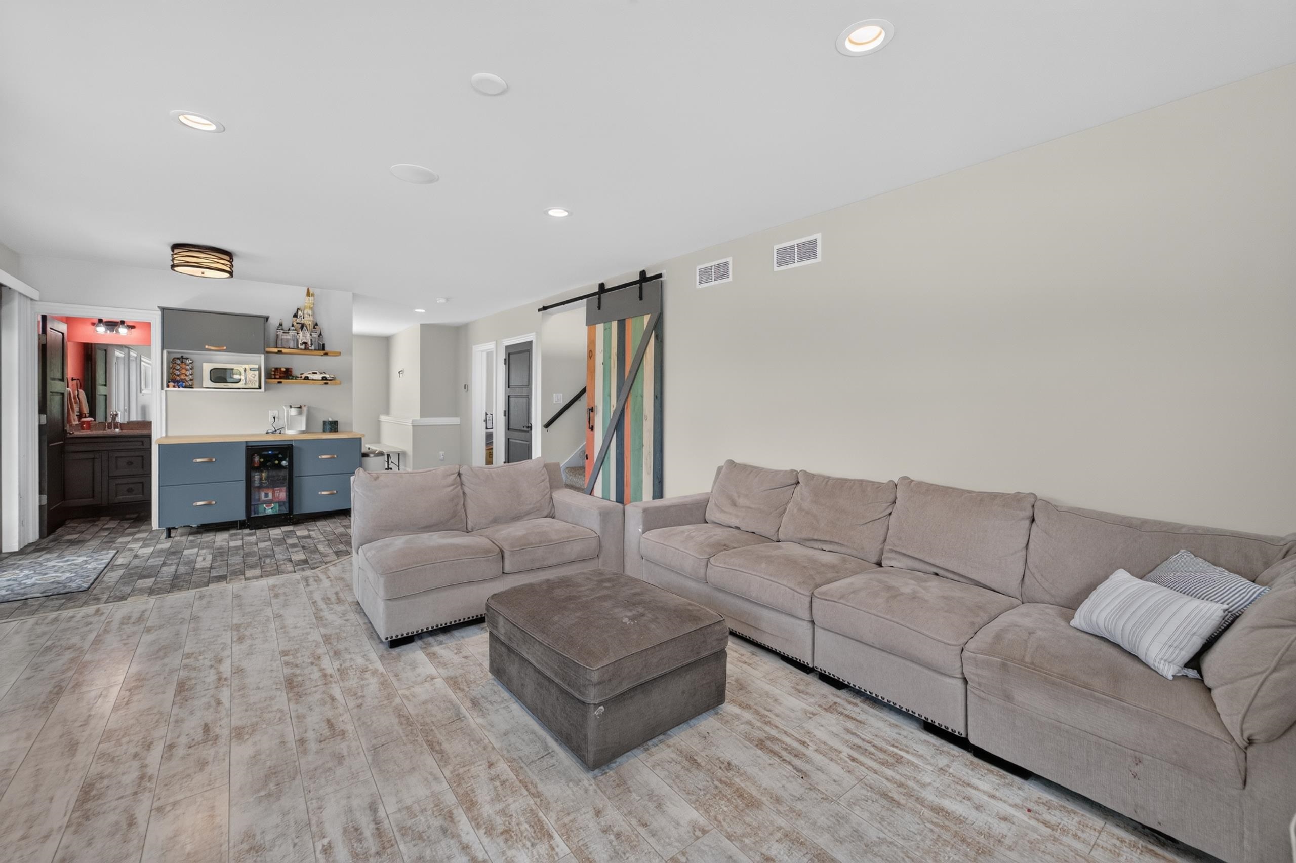 5833 Grassland Terrace