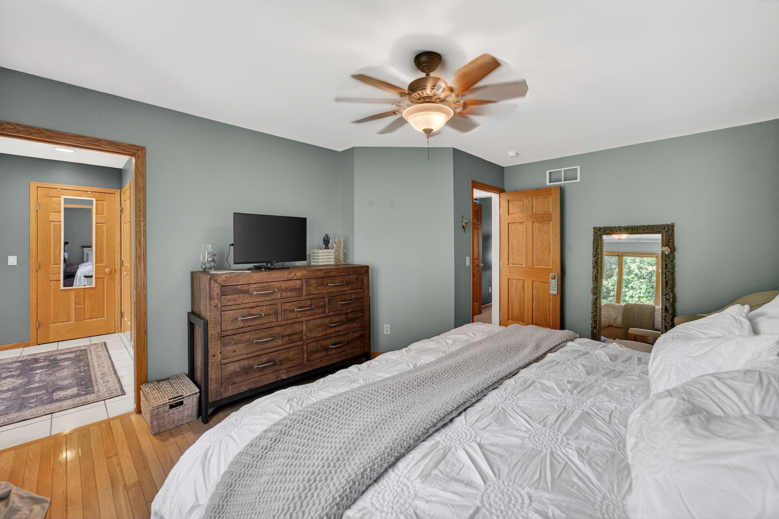 3098 Barrington Hills Court