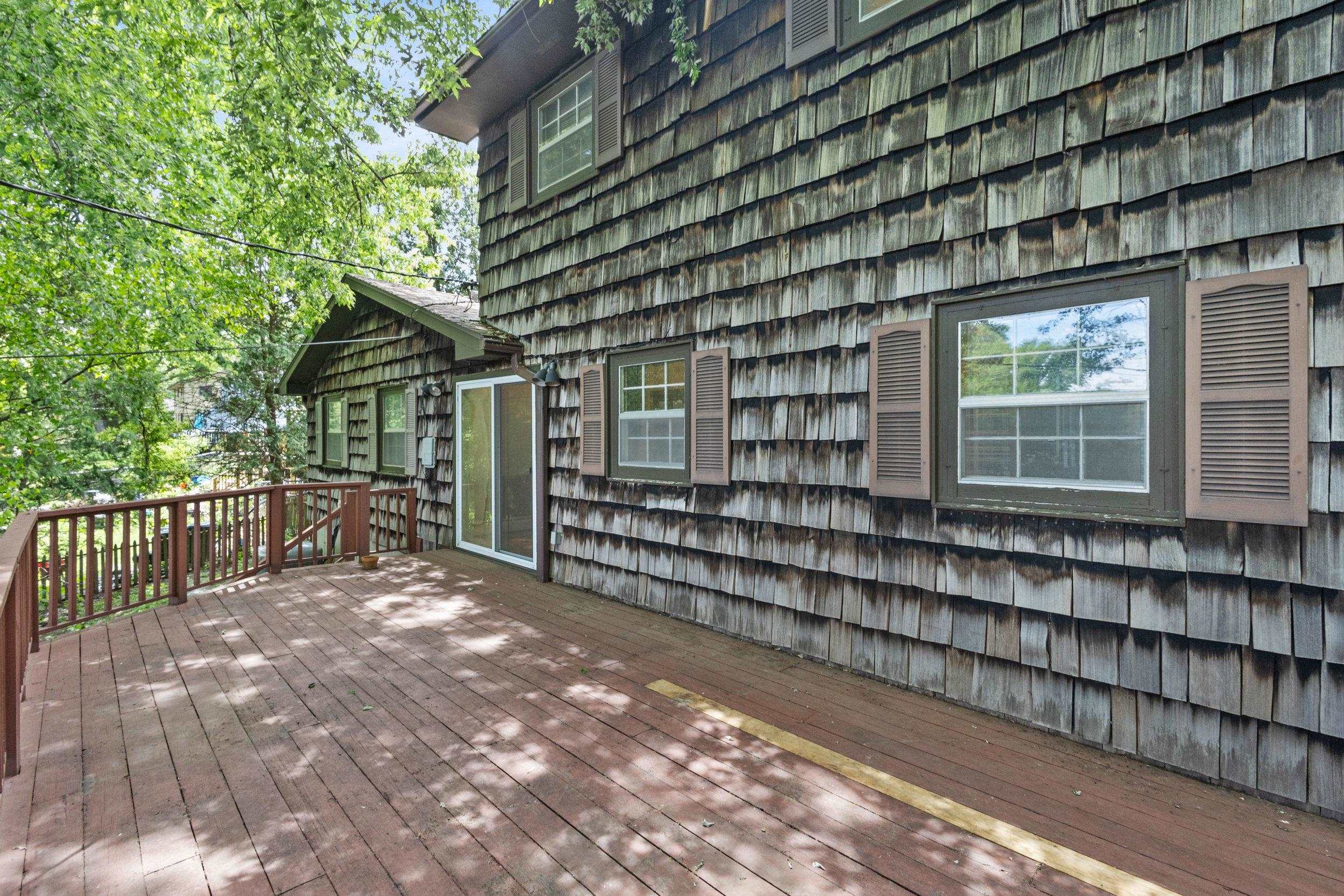 2403 Maywood Circle