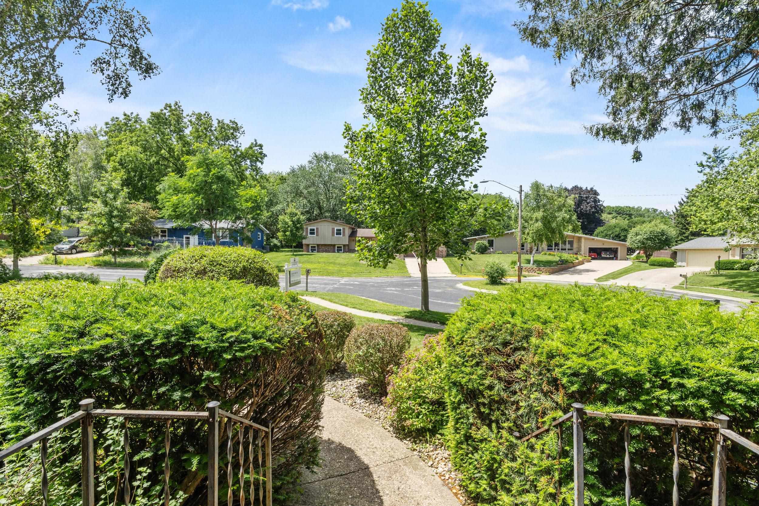 2403 Maywood Circle