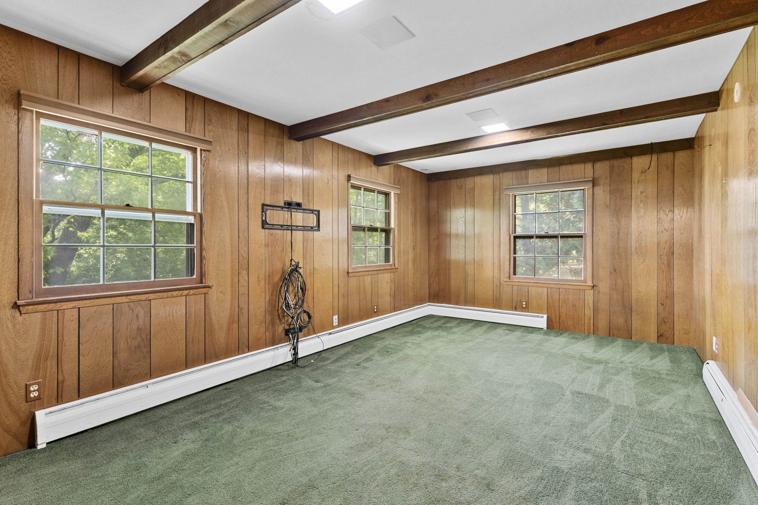 2403 Maywood Circle