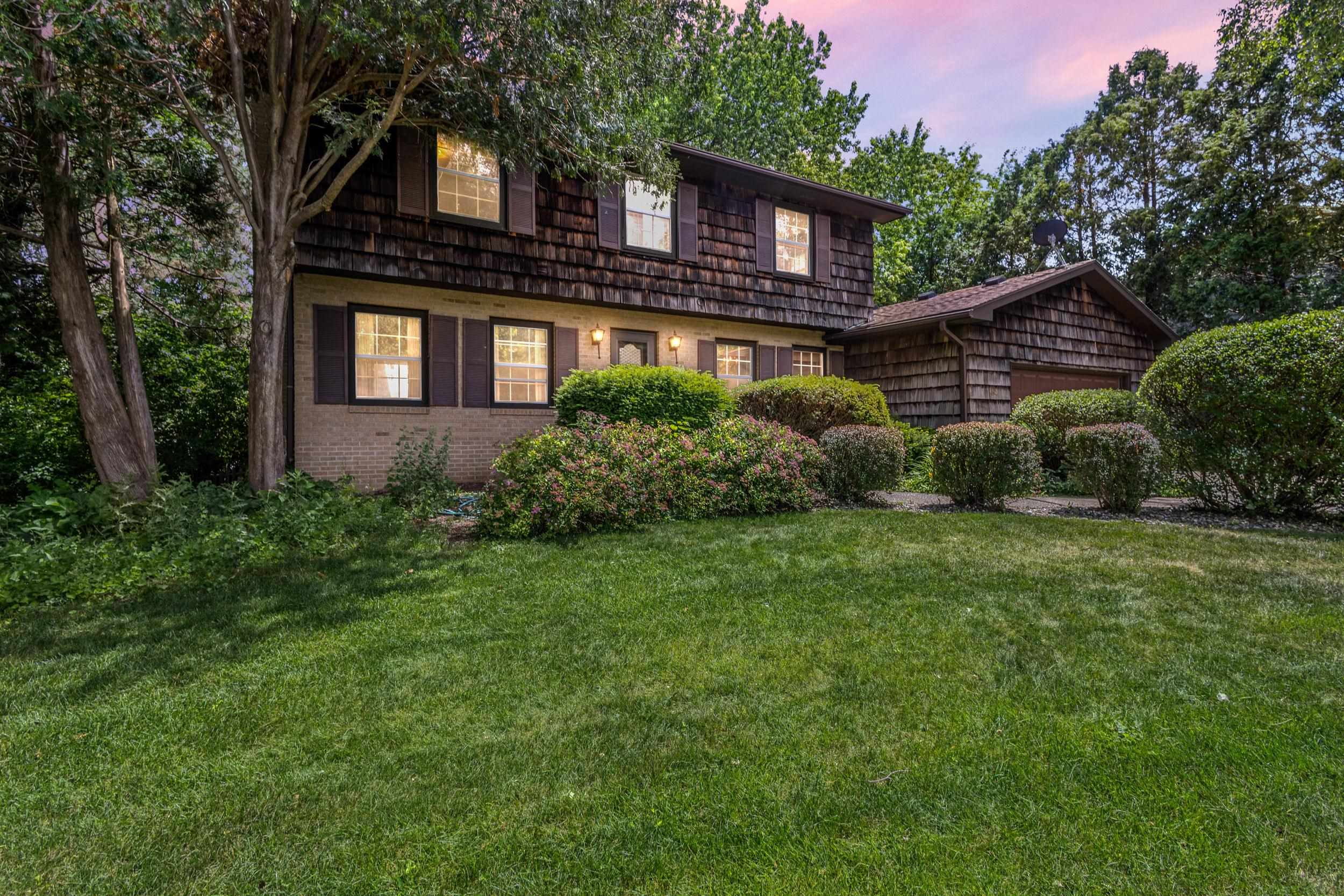 2403 Maywood Circle