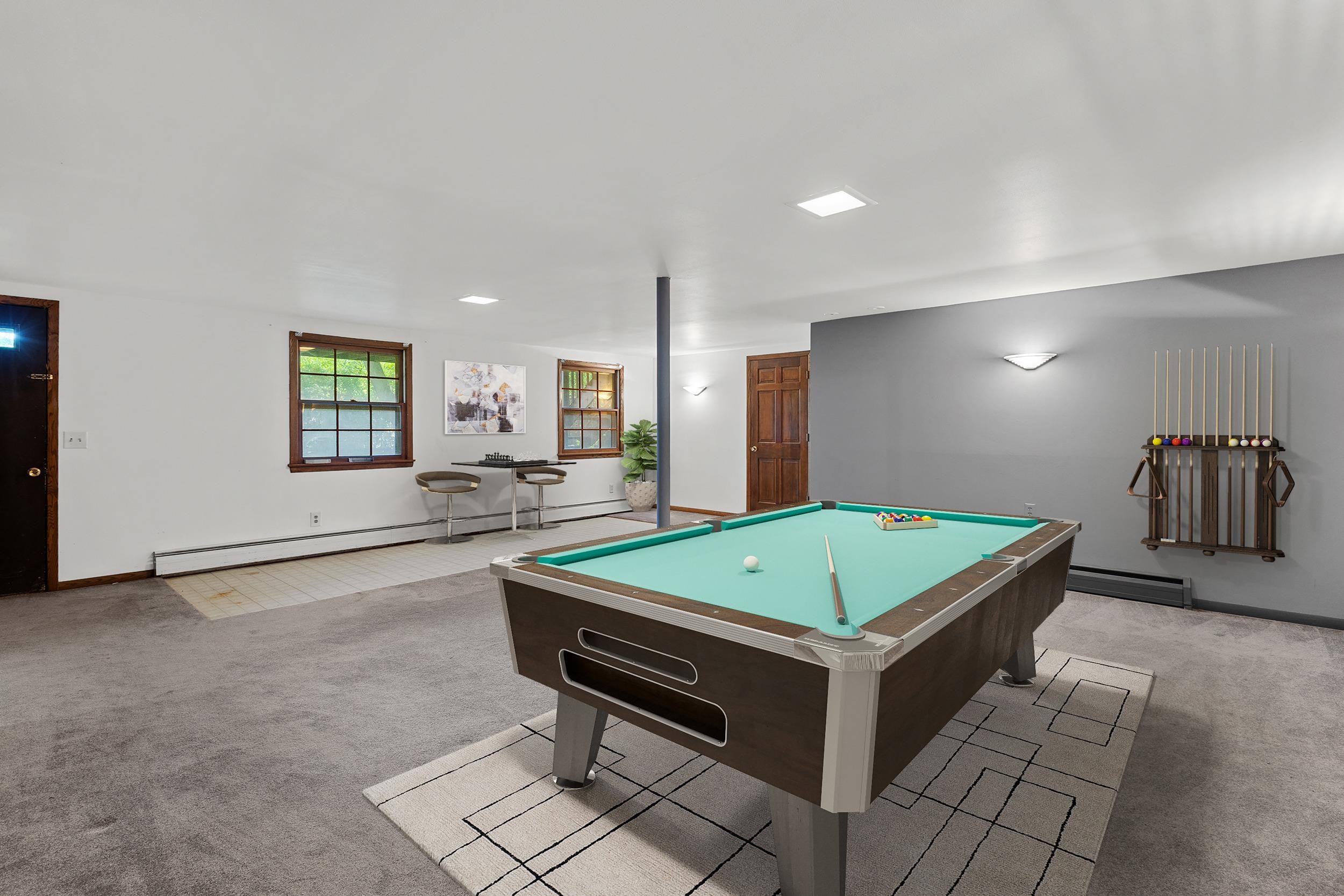 2403 Maywood Circle