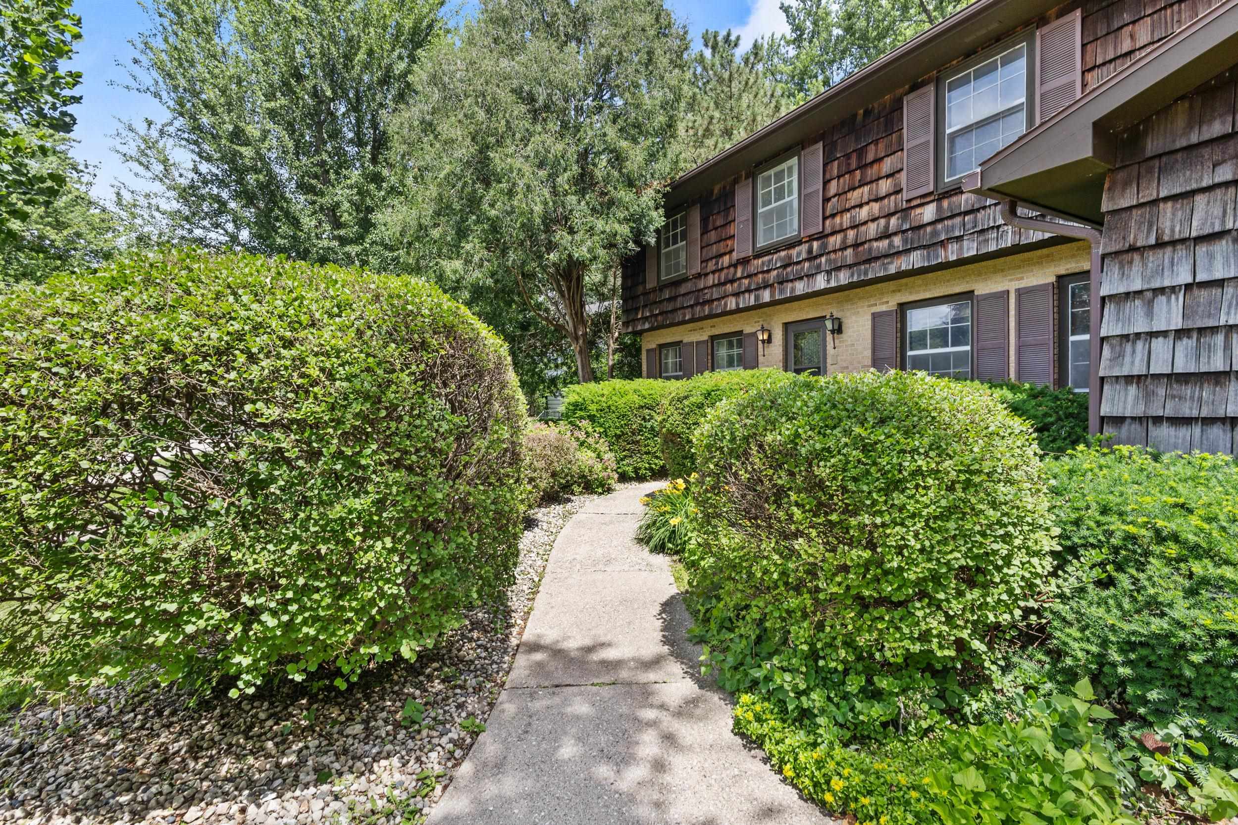2403 Maywood Circle
