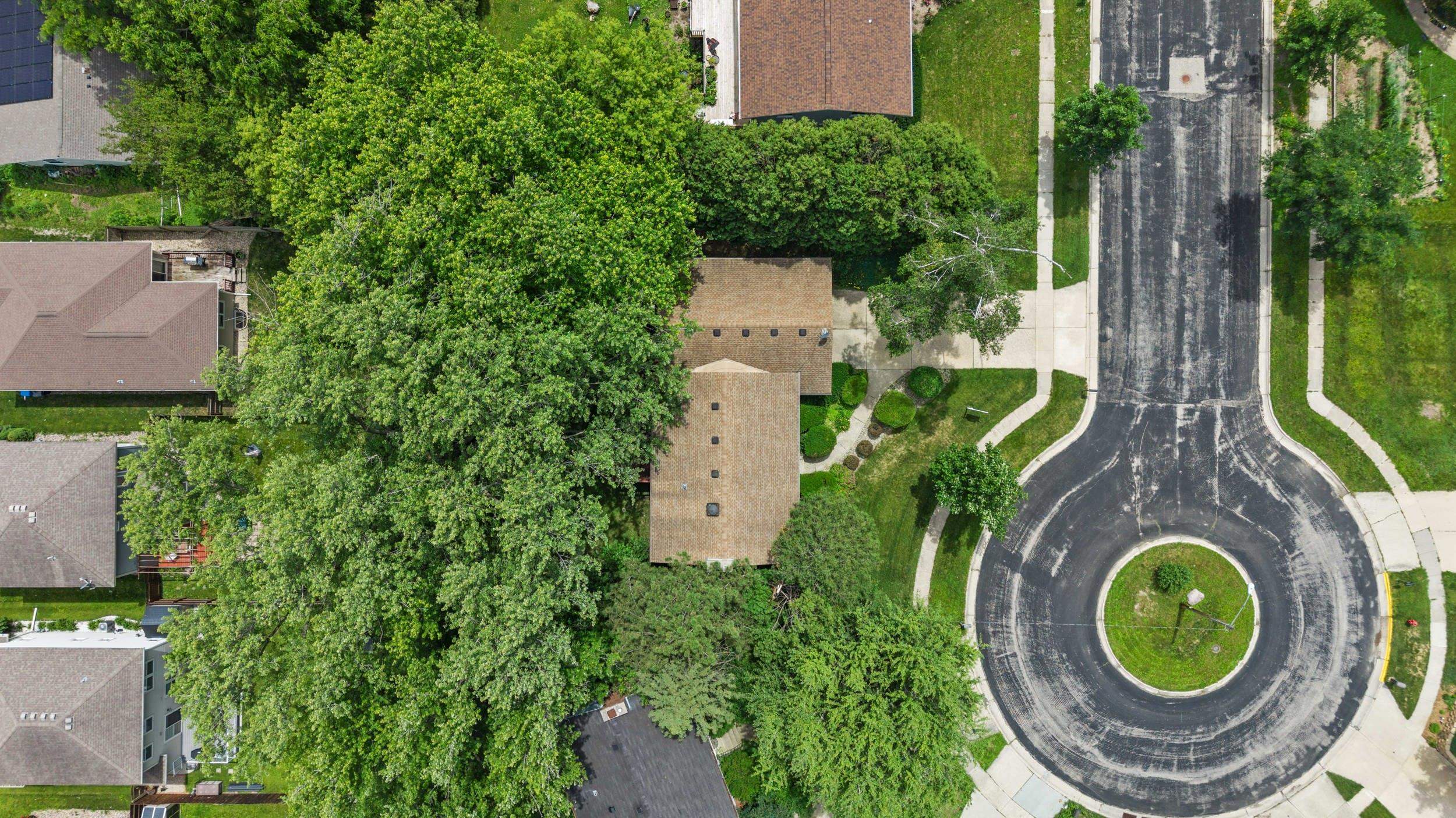 2403 Maywood Circle