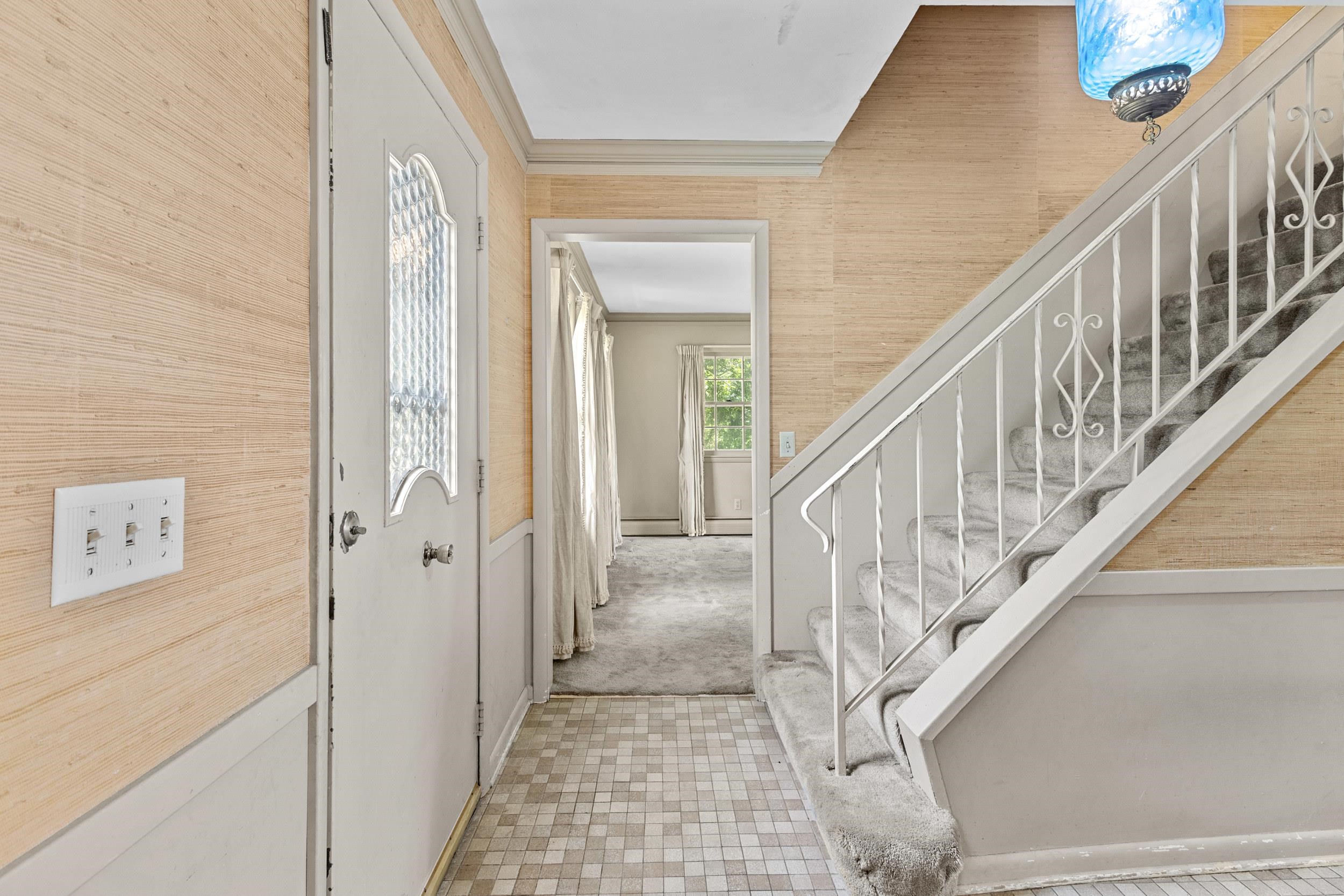 2403 Maywood Circle
