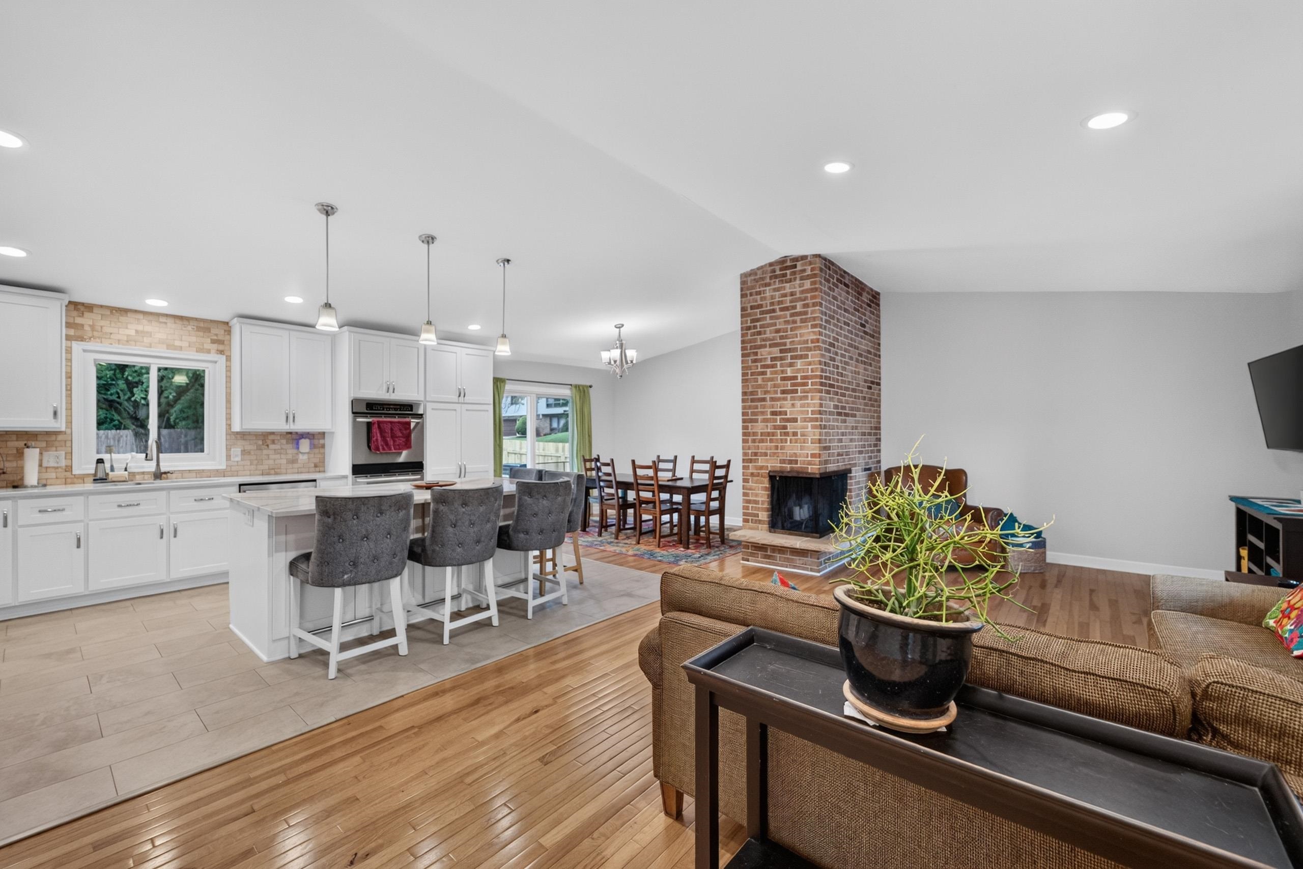 1133 Frisch Road
