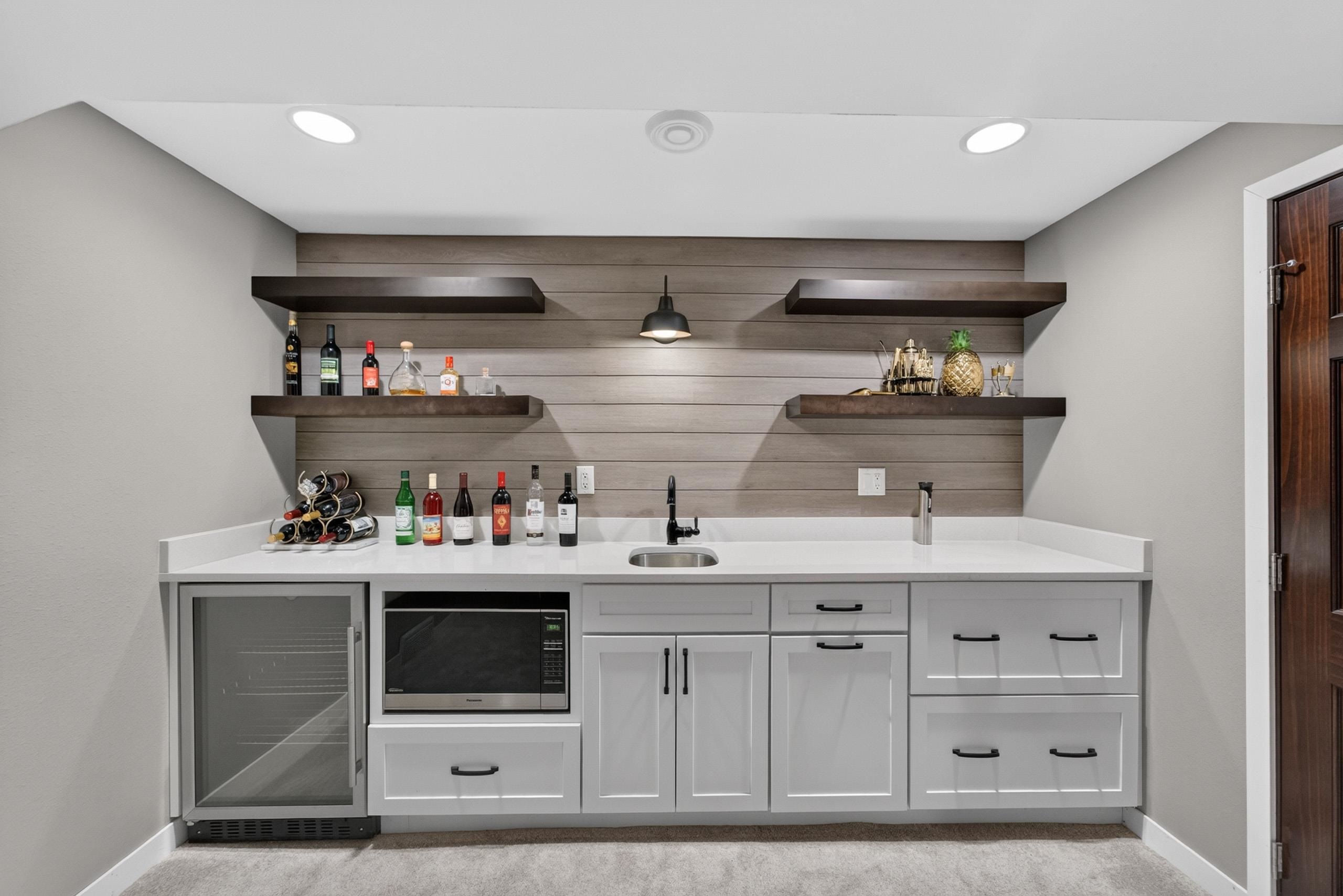 8 Darien Circle