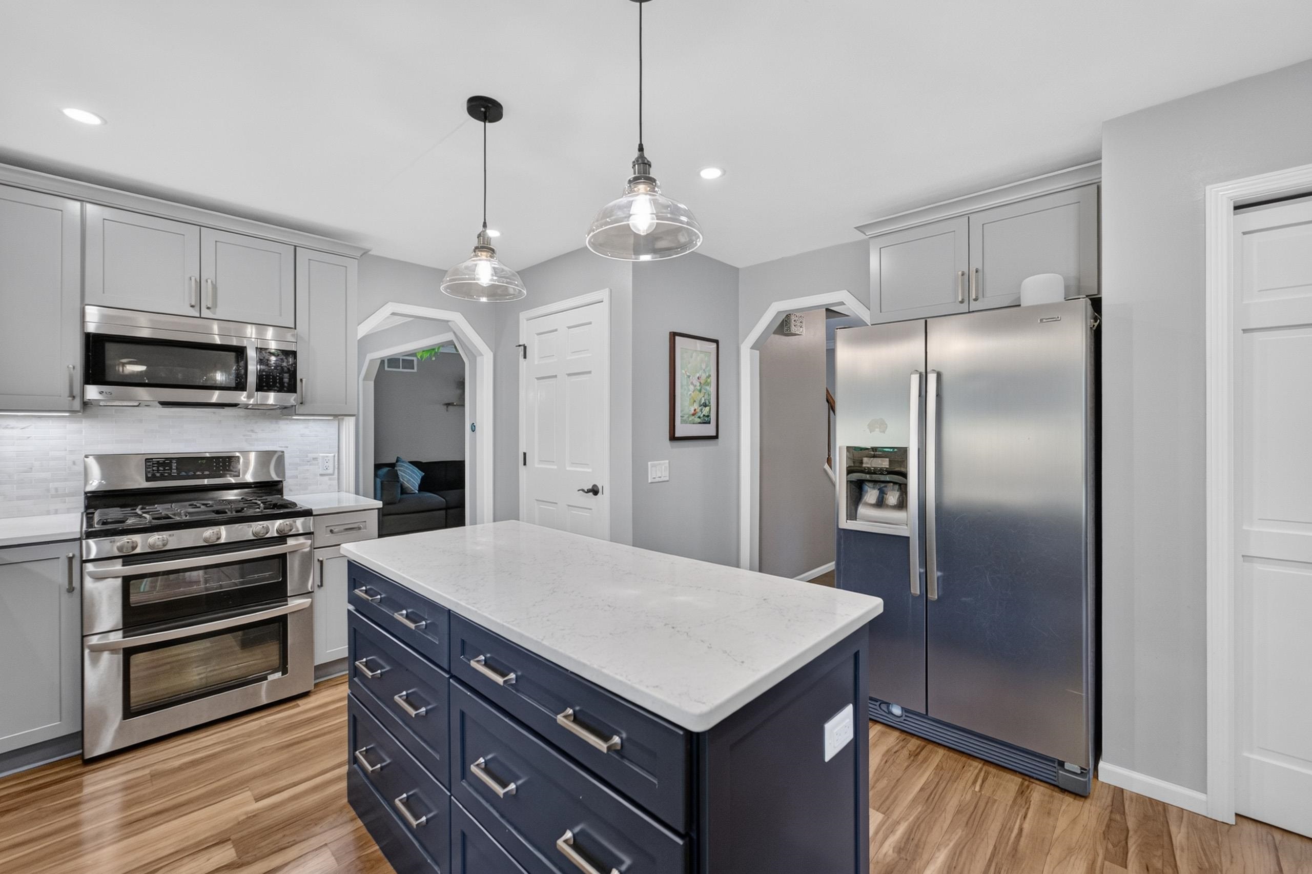 8 Darien Circle