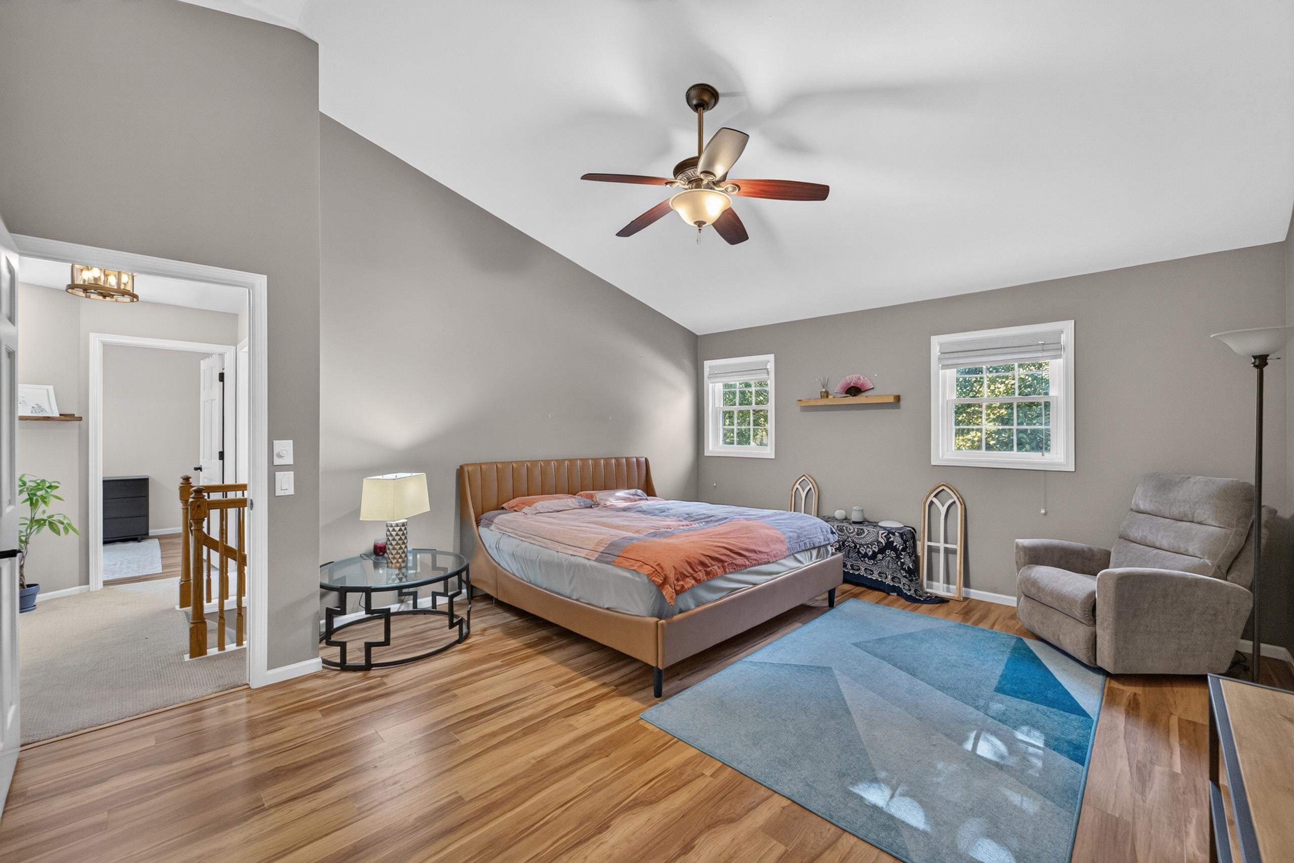 8 Darien Circle