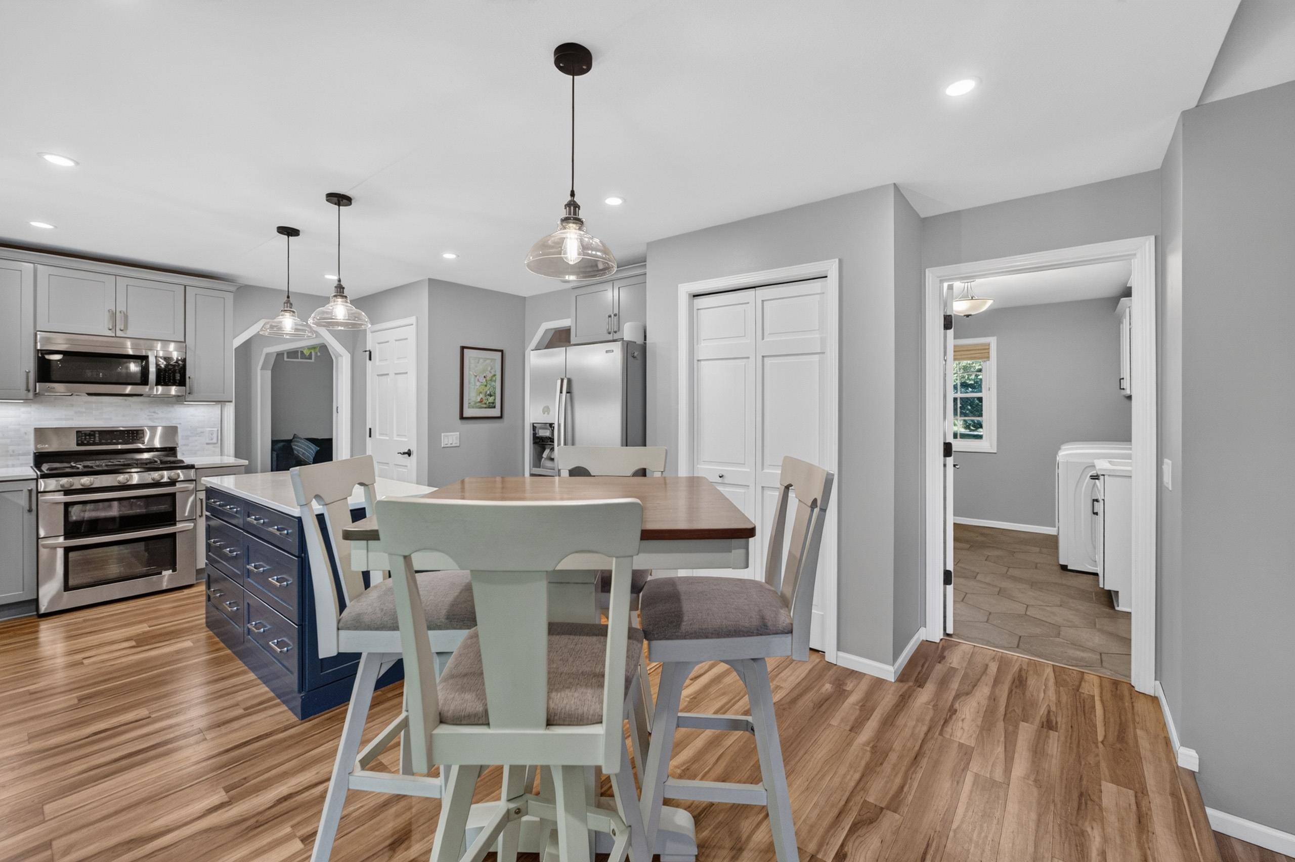 8 Darien Circle