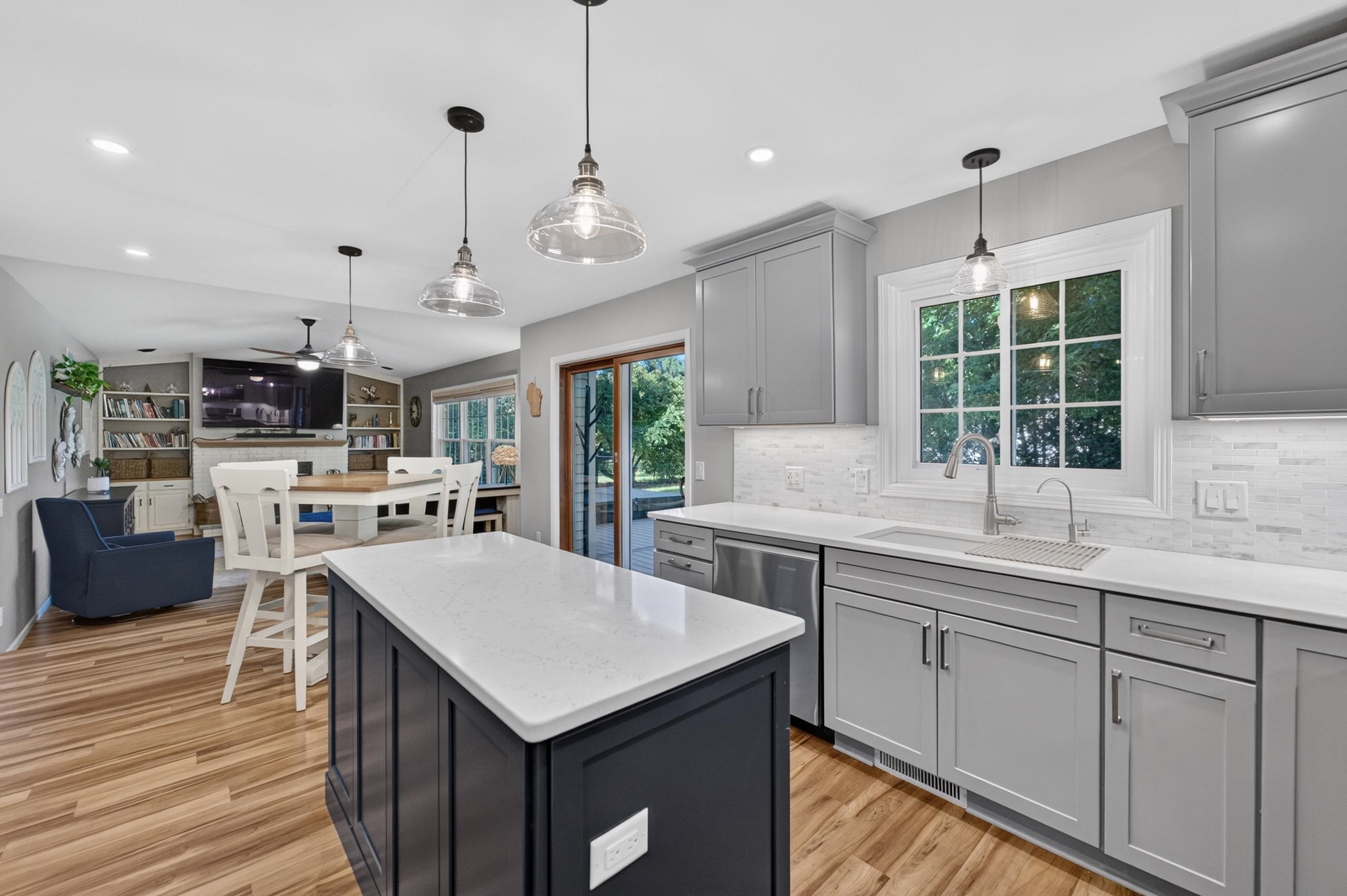8 Darien Circle
